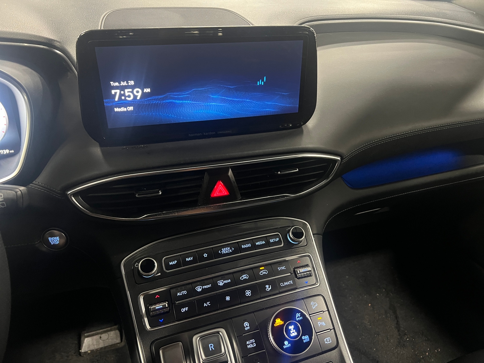 Thumbnail: 2022 Hyundai Santa Fe - 3