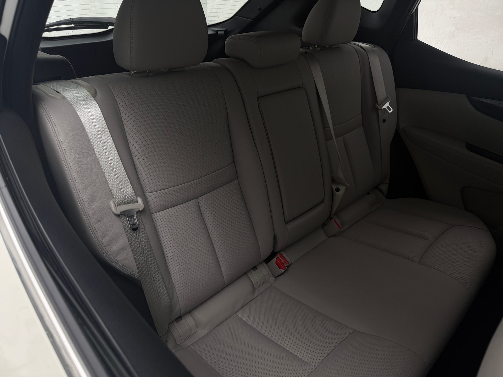 Thumbnail: 2017 Nissan Rogue Sport - 5