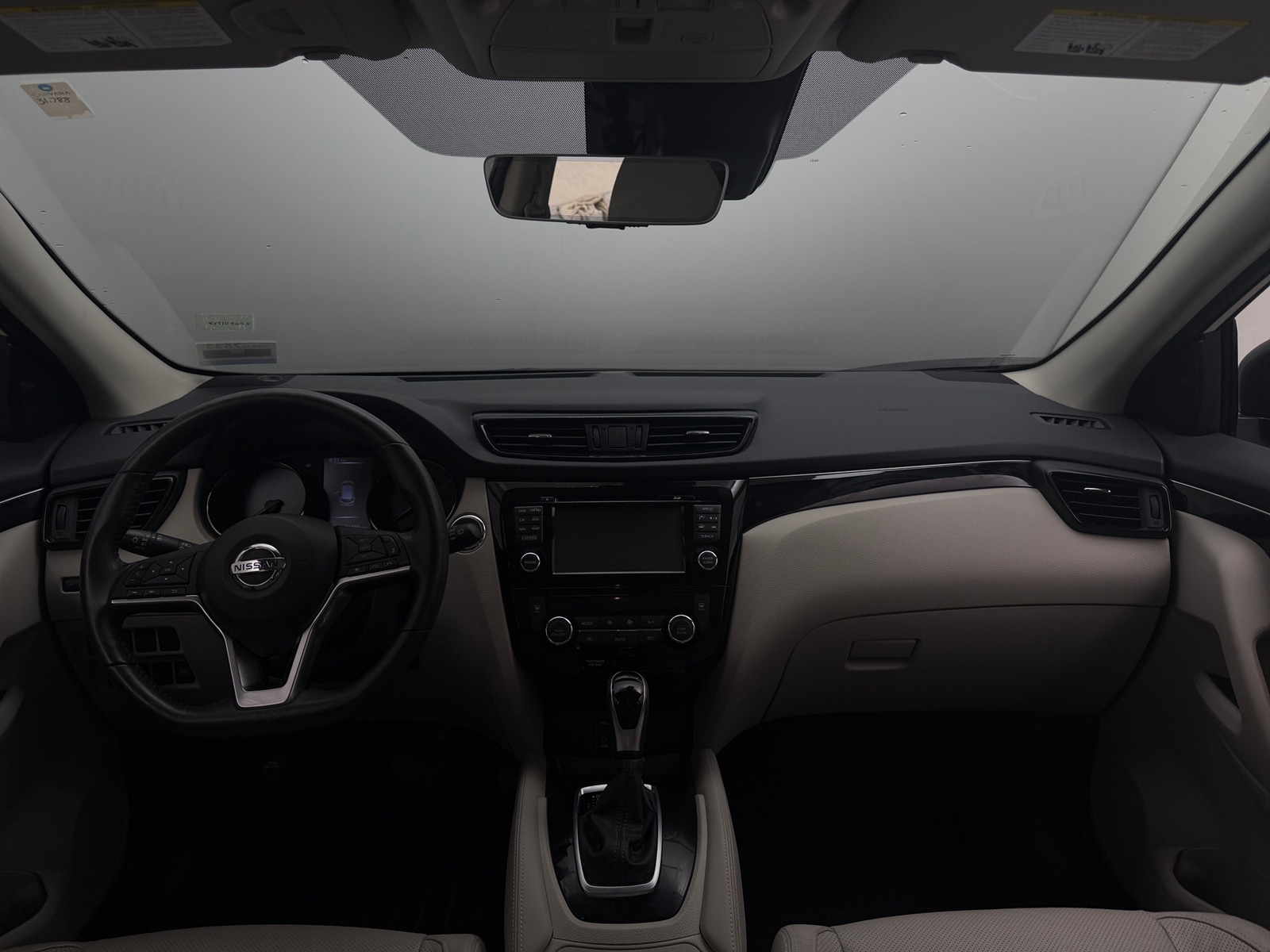 Thumbnail: 2017 Nissan Rogue Sport - 2