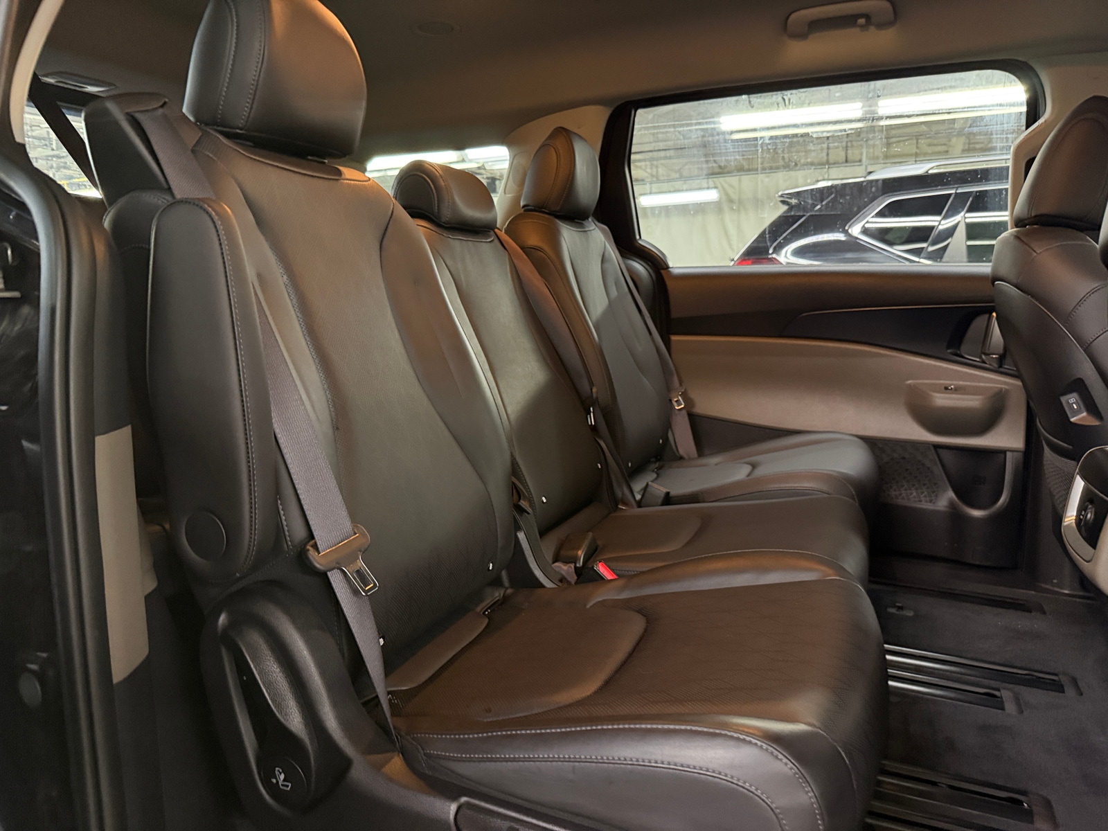 Thumbnail: 2025 Kia Carnival - 5