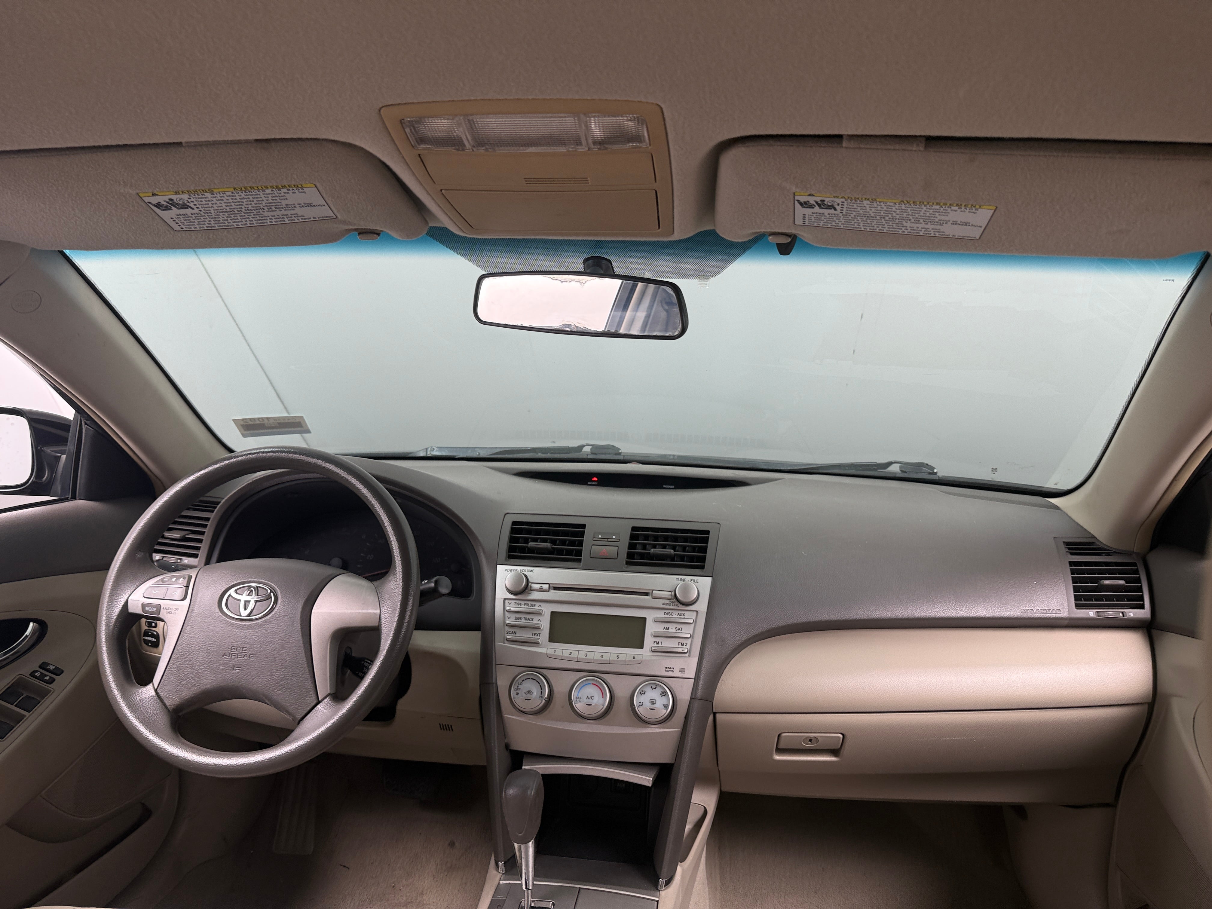 2010 Toyota Camry LE - Photo 9