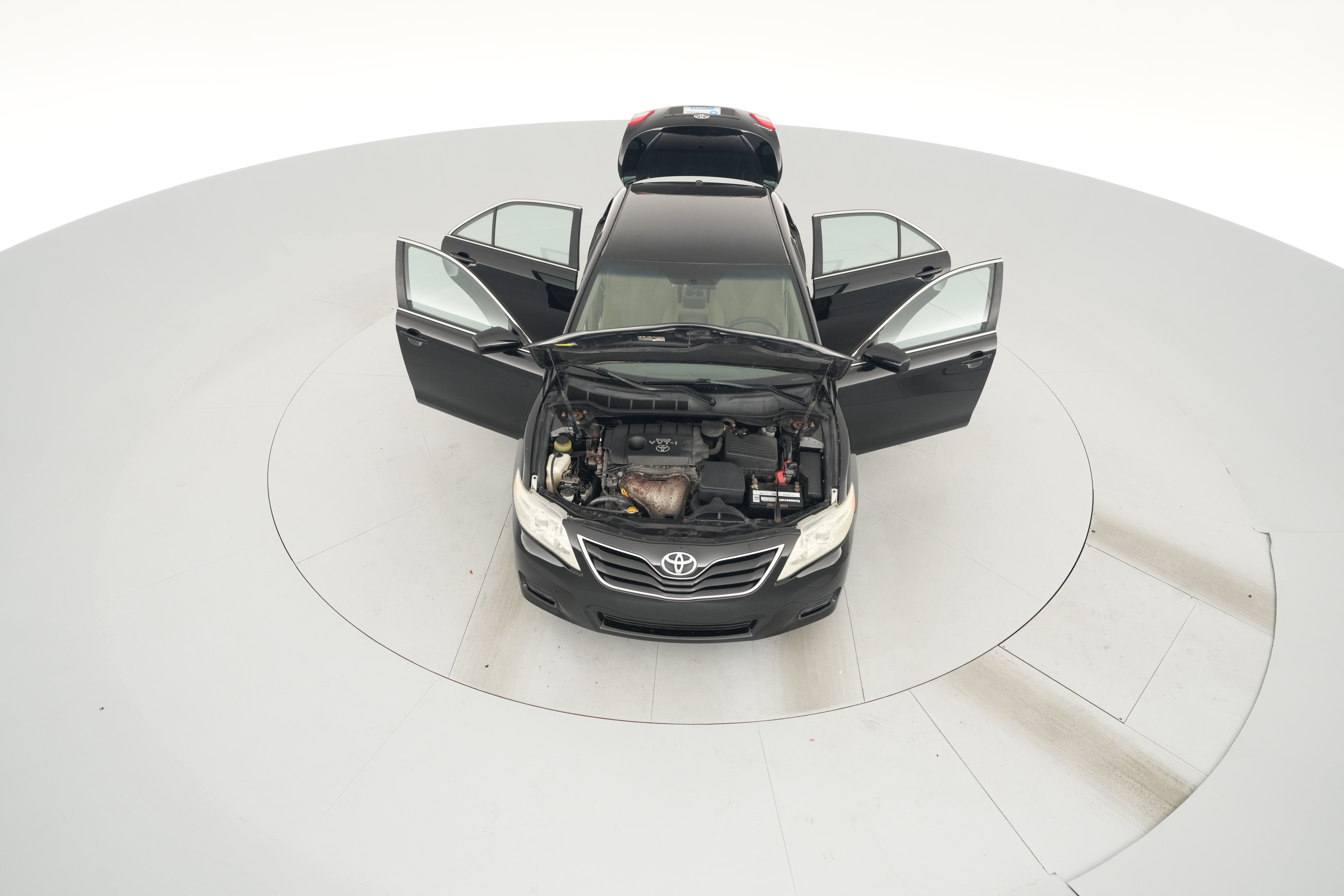 2010 Toyota Camry LE - Photo 33