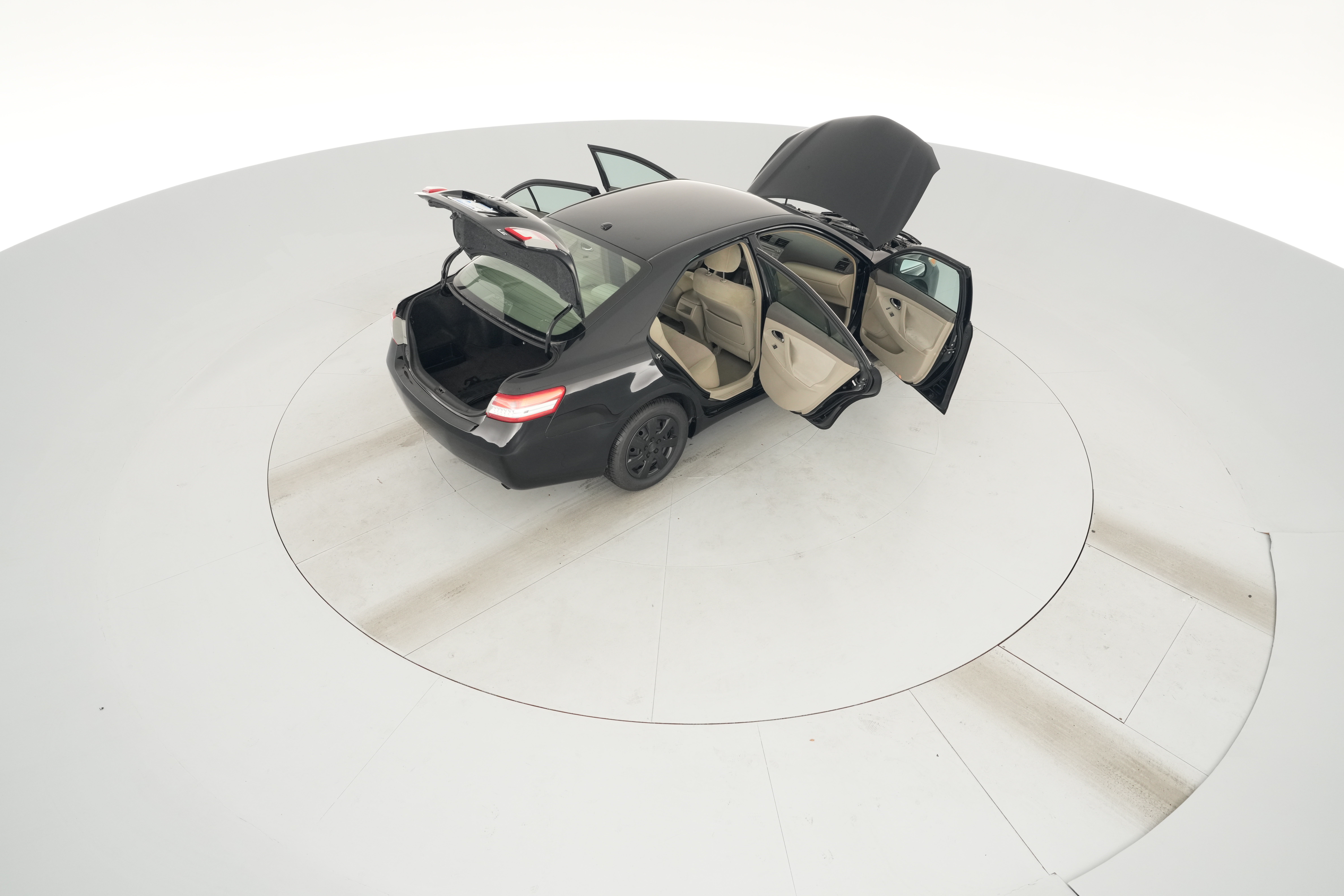 2010 Toyota Camry LE - Photo 43