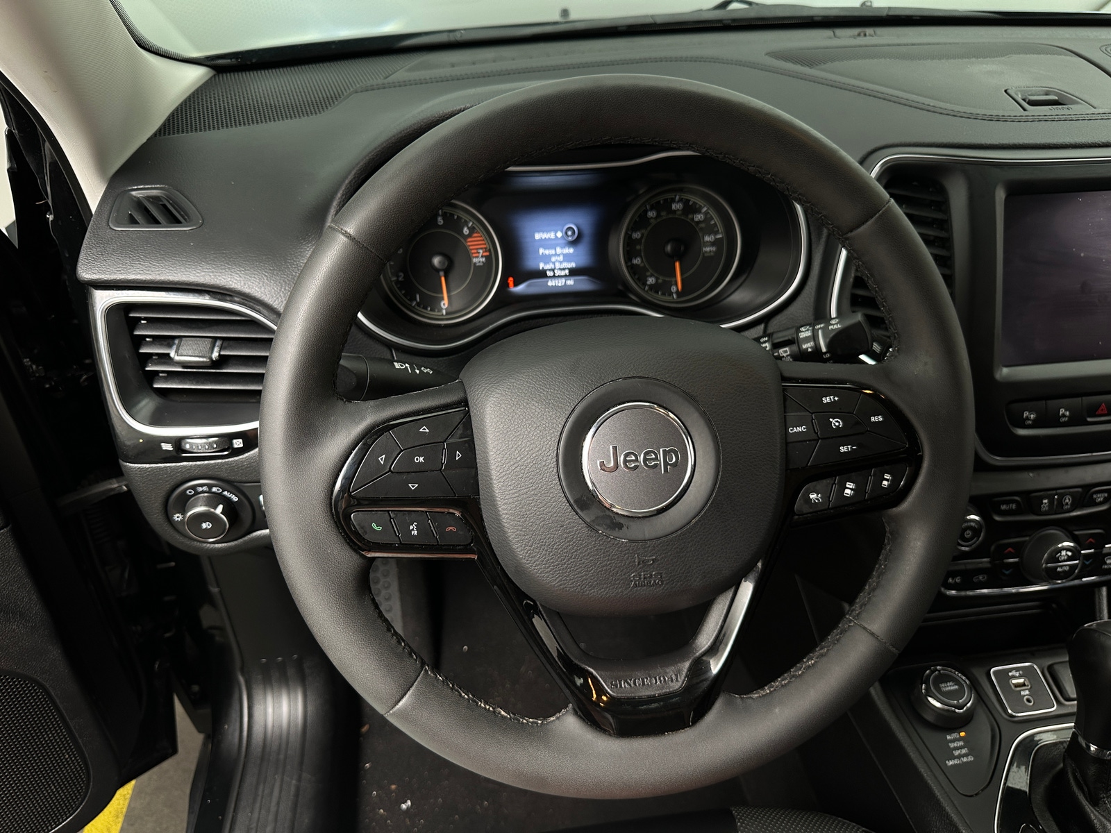 Thumbnail: 2023 Jeep Cherokee - 4