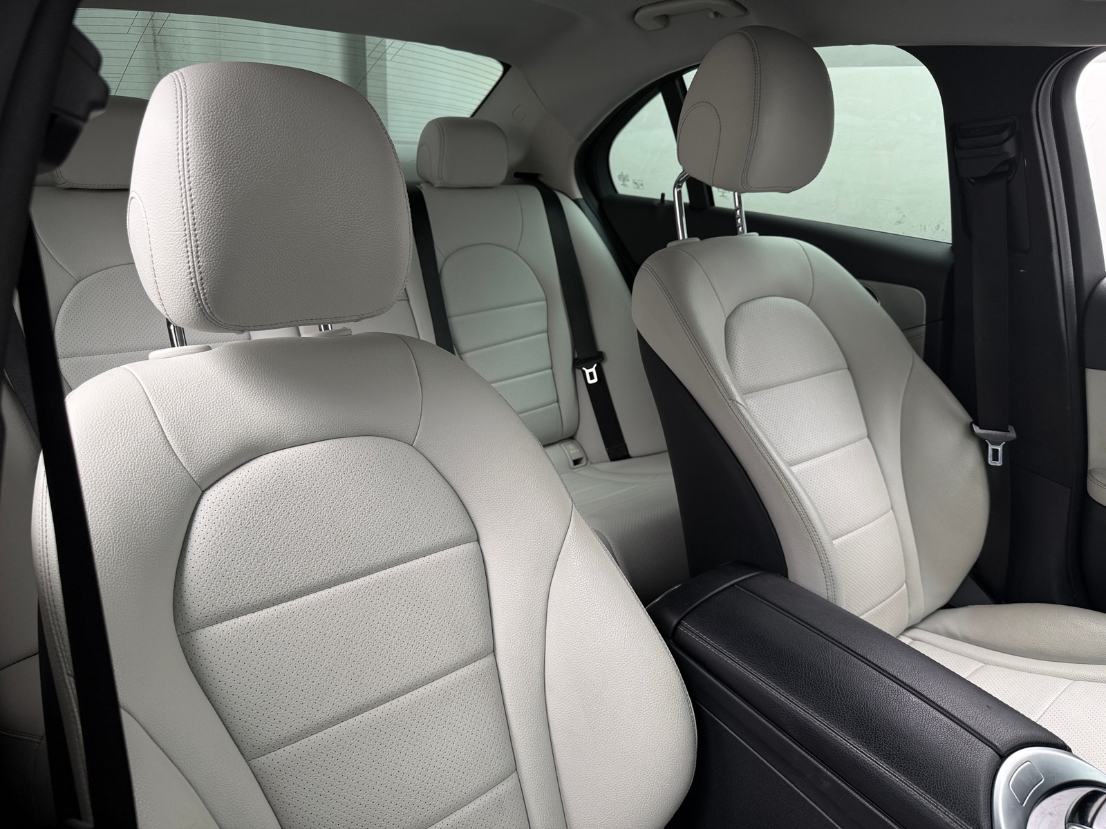 Thumbnail: 2015 Mercedes-Benz C-Class - 2
