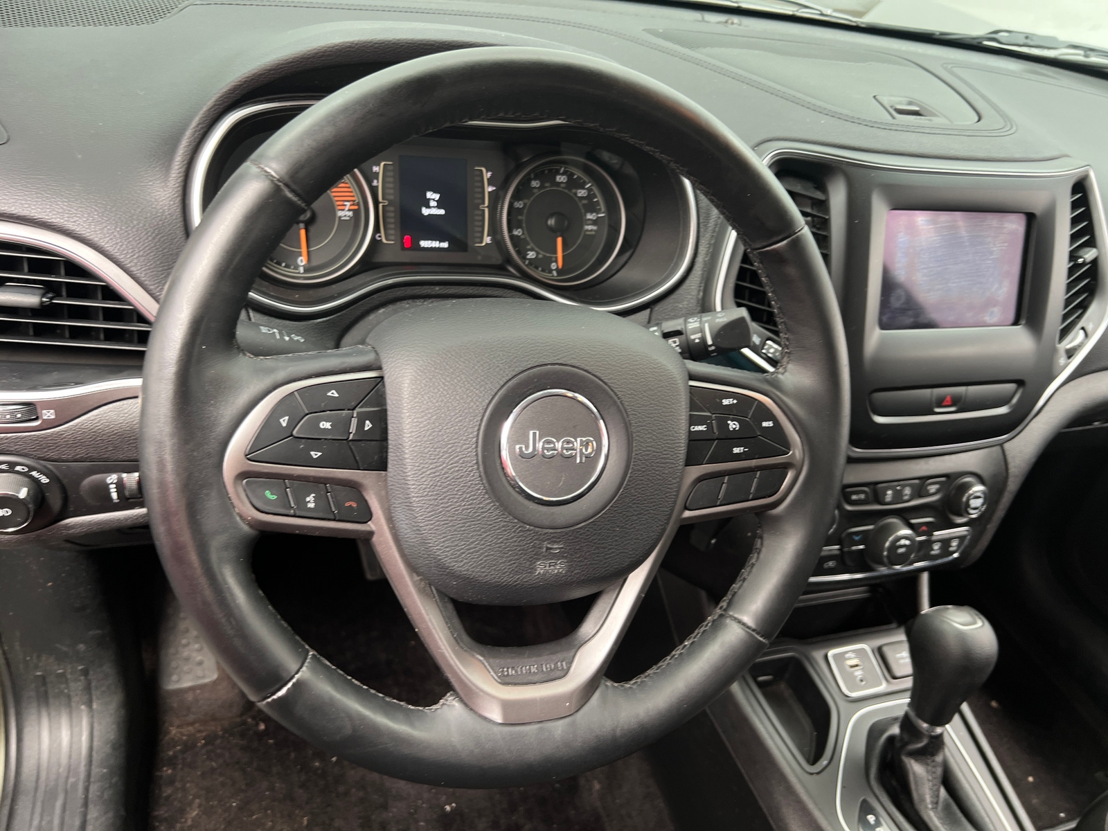 Thumbnail: 2019 Jeep Cherokee - 5