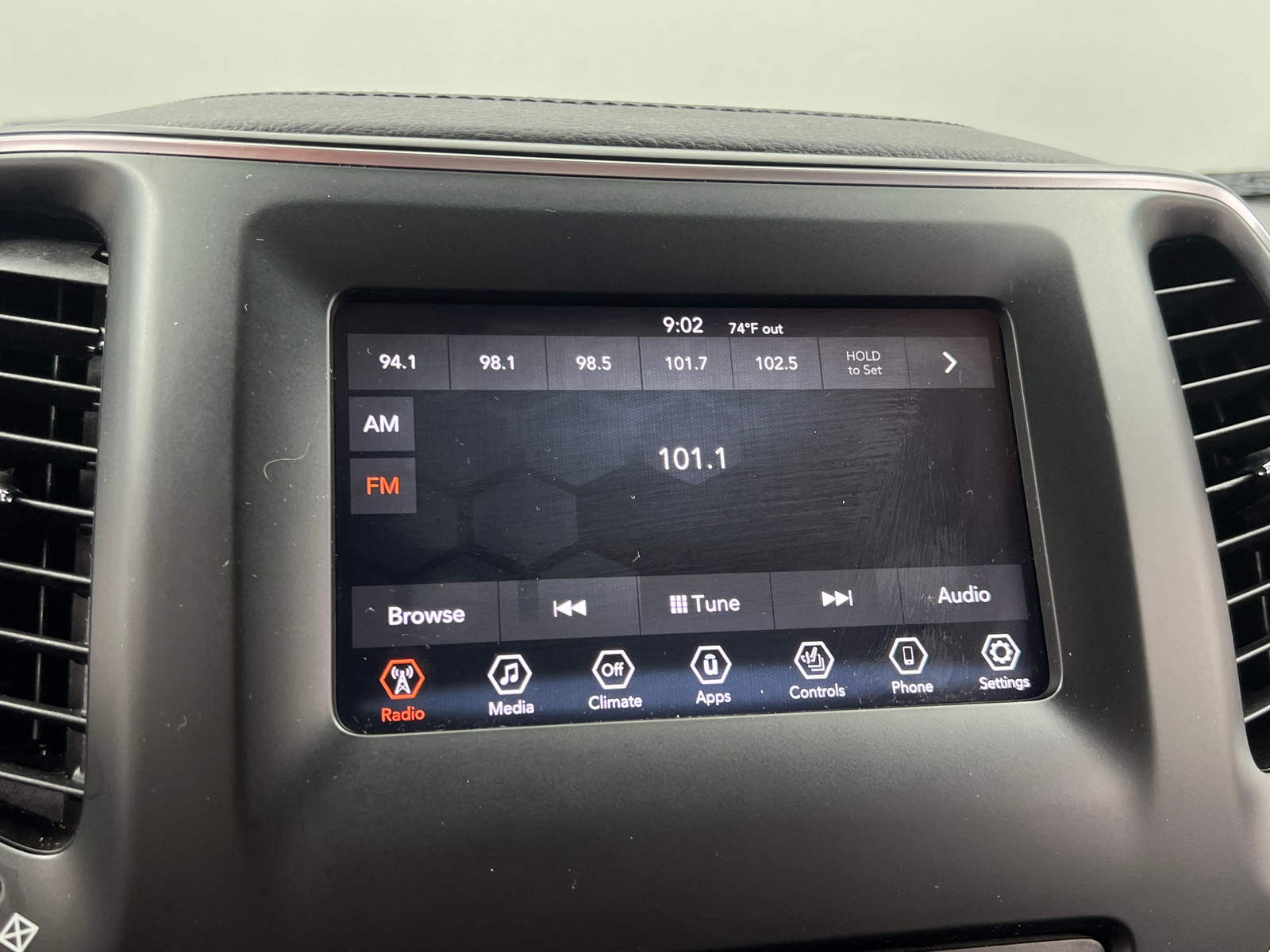 Thumbnail: 2019 Jeep Cherokee - 4