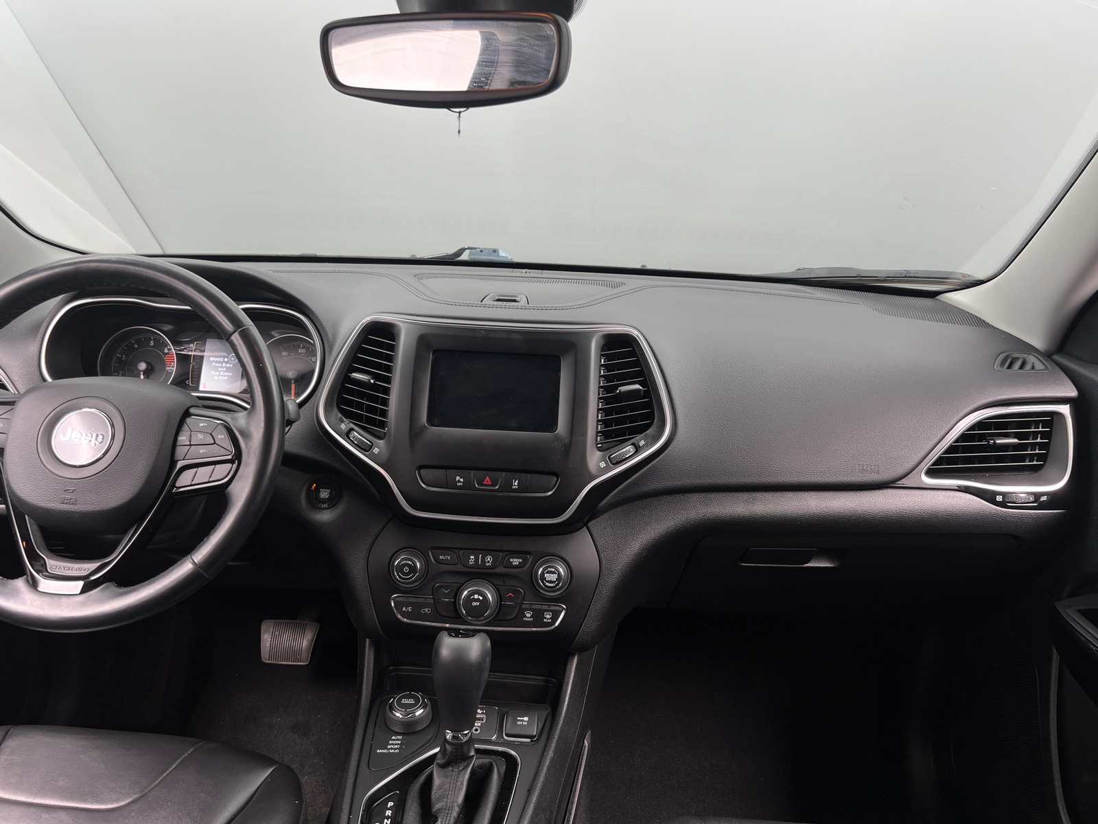 Thumbnail: 2021 Jeep Cherokee - 3