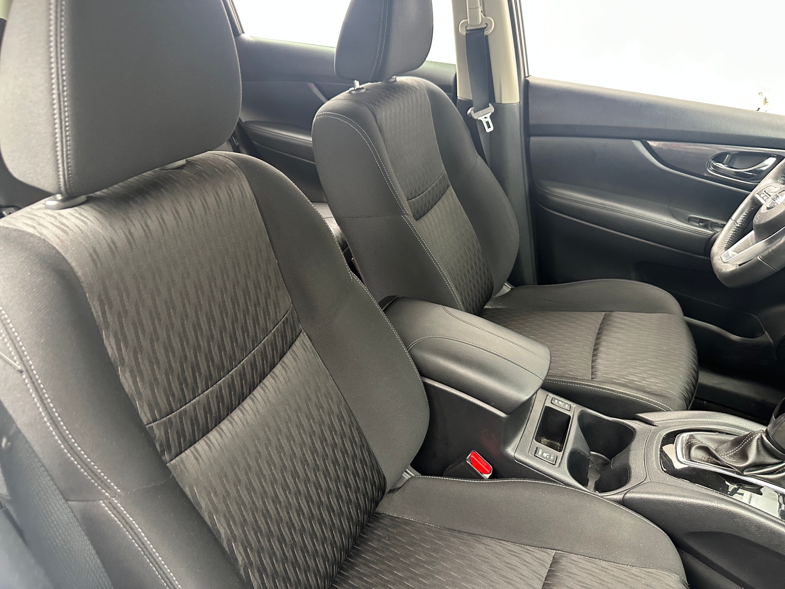 Thumbnail: 2017 Nissan Rogue - 2