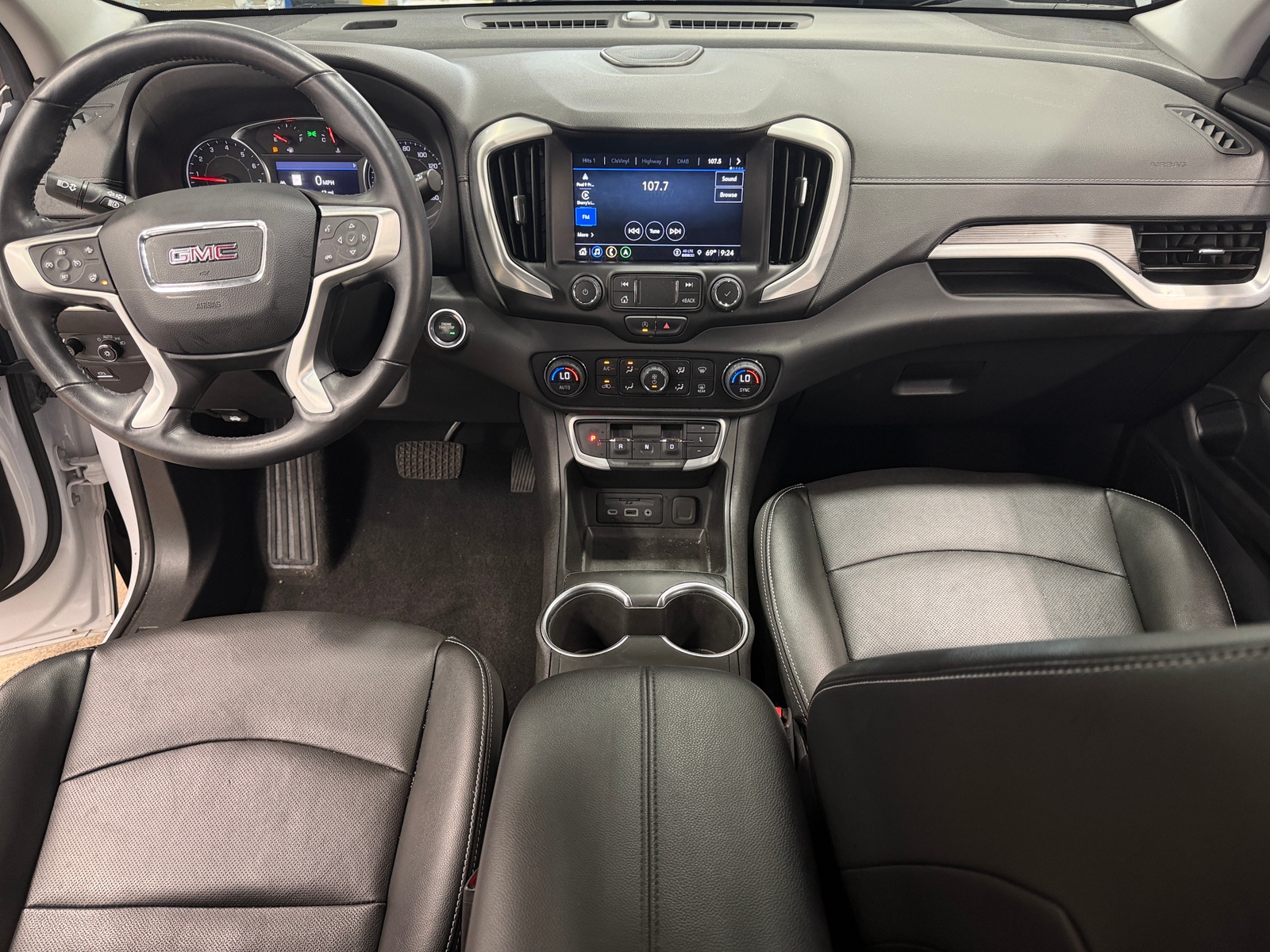 Thumbnail: 2022 GMC Terrain - 2