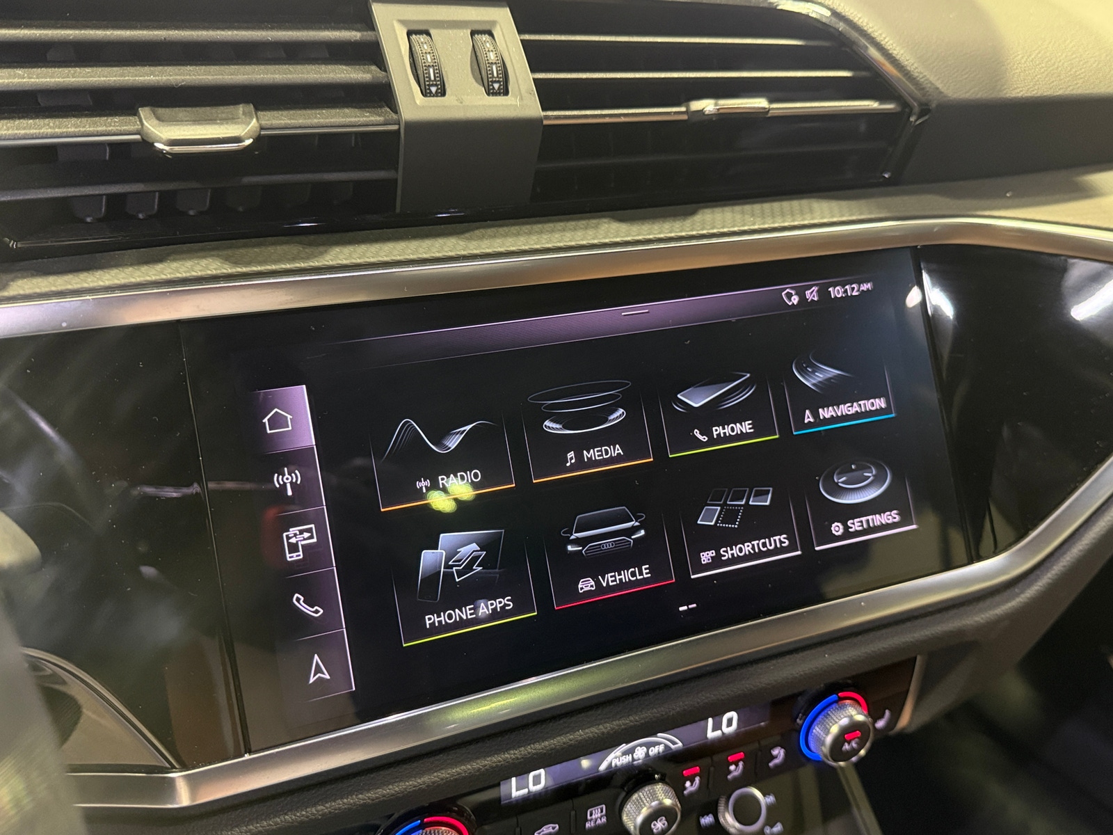 Thumbnail: 2020 Audi Q3 - 3