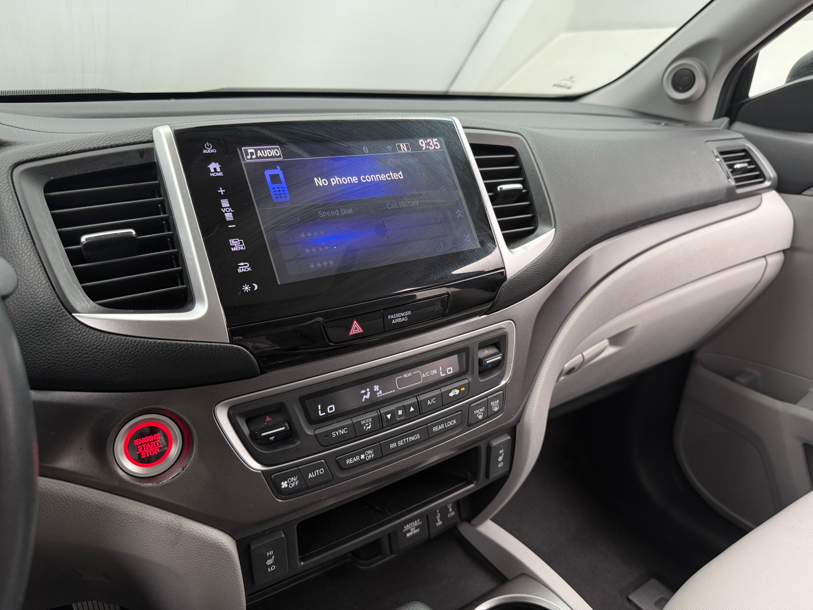 Thumbnail: 2018 Honda Pilot - 3