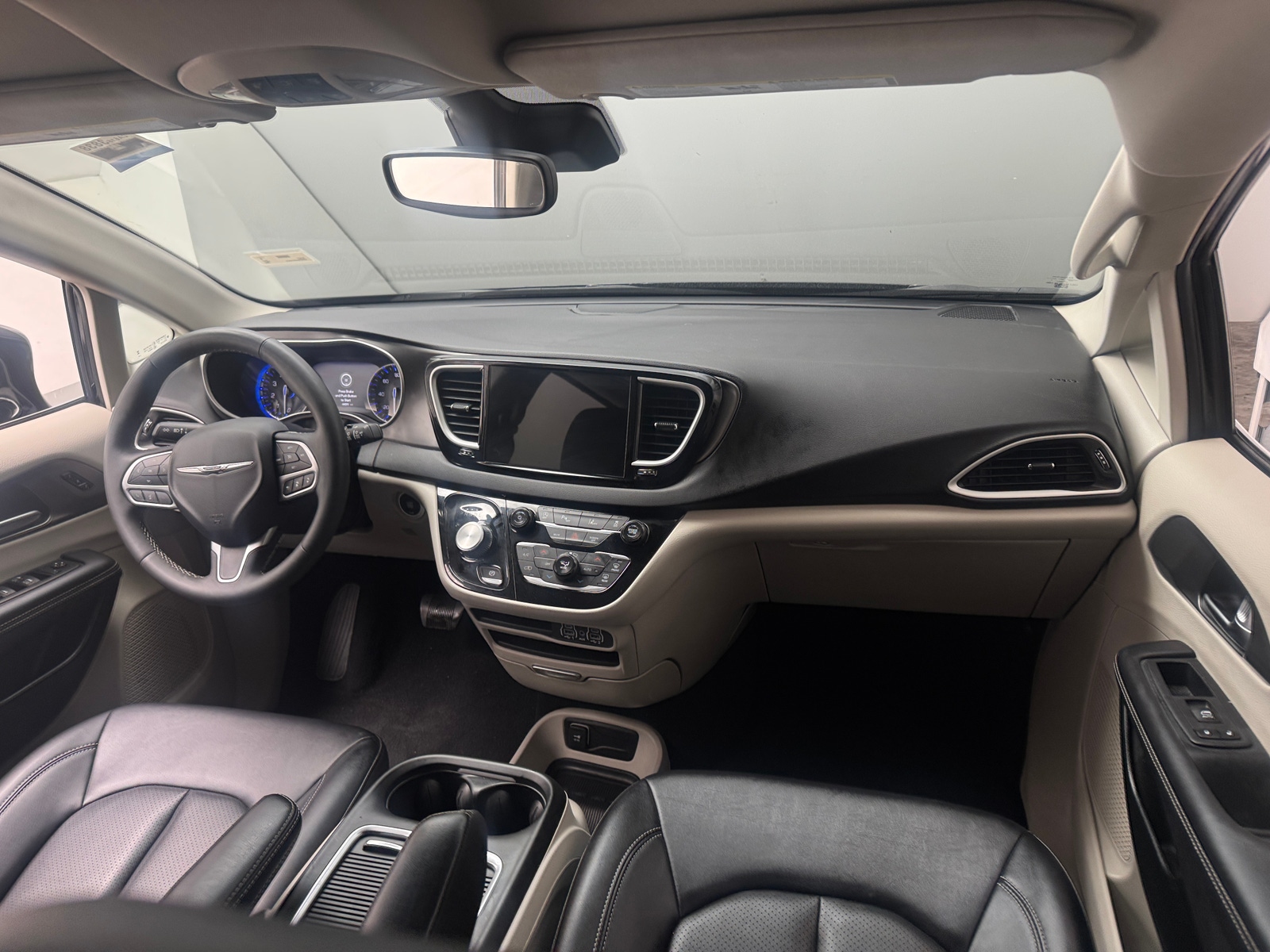 Thumbnail: 2024 Chrysler Pacifica - 2