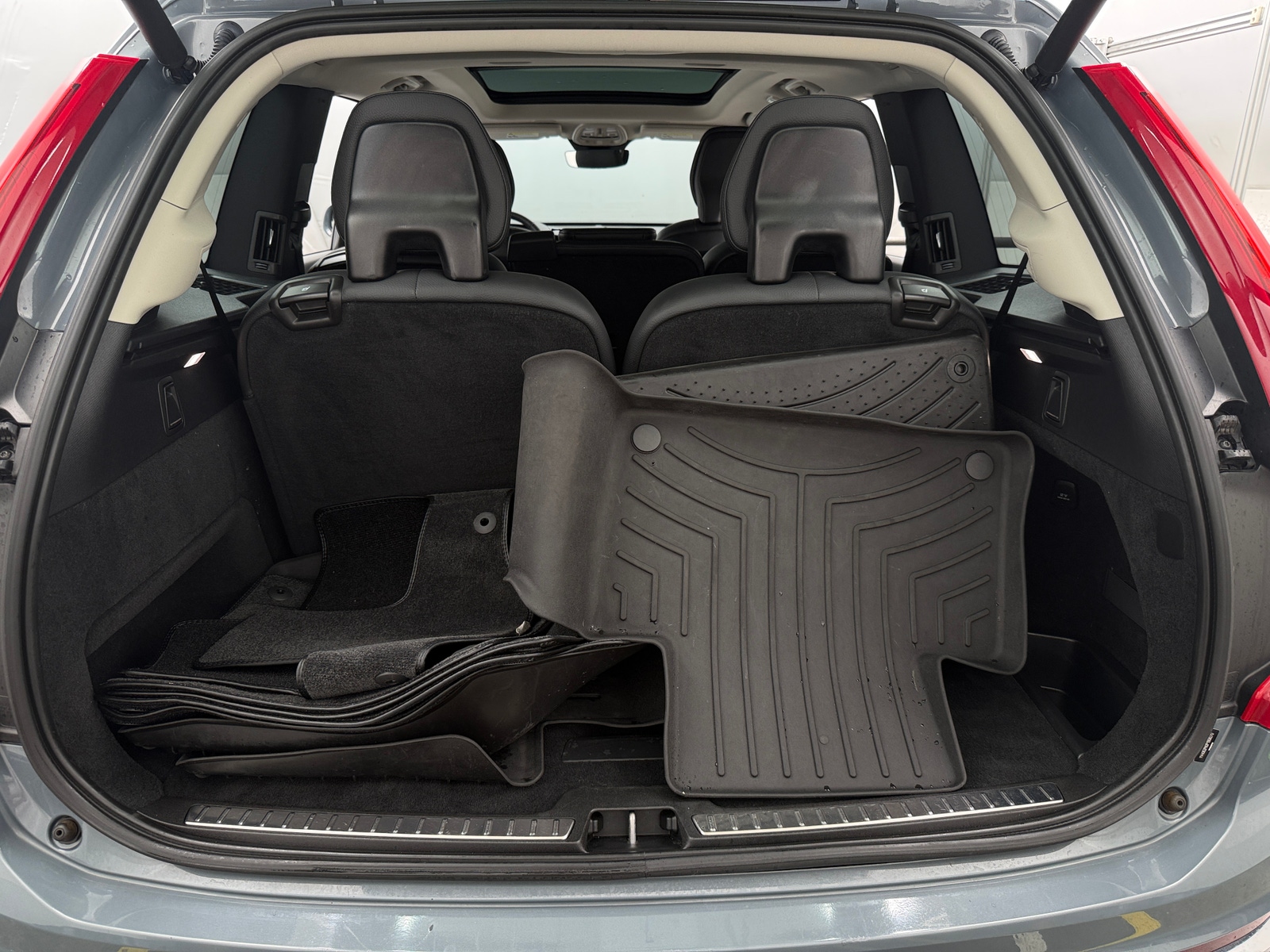 Thumbnail: 2023 Volvo XC90 - 6