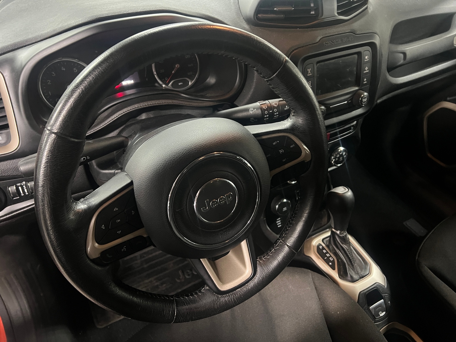 Thumbnail: 2015 Jeep Renegade - 5