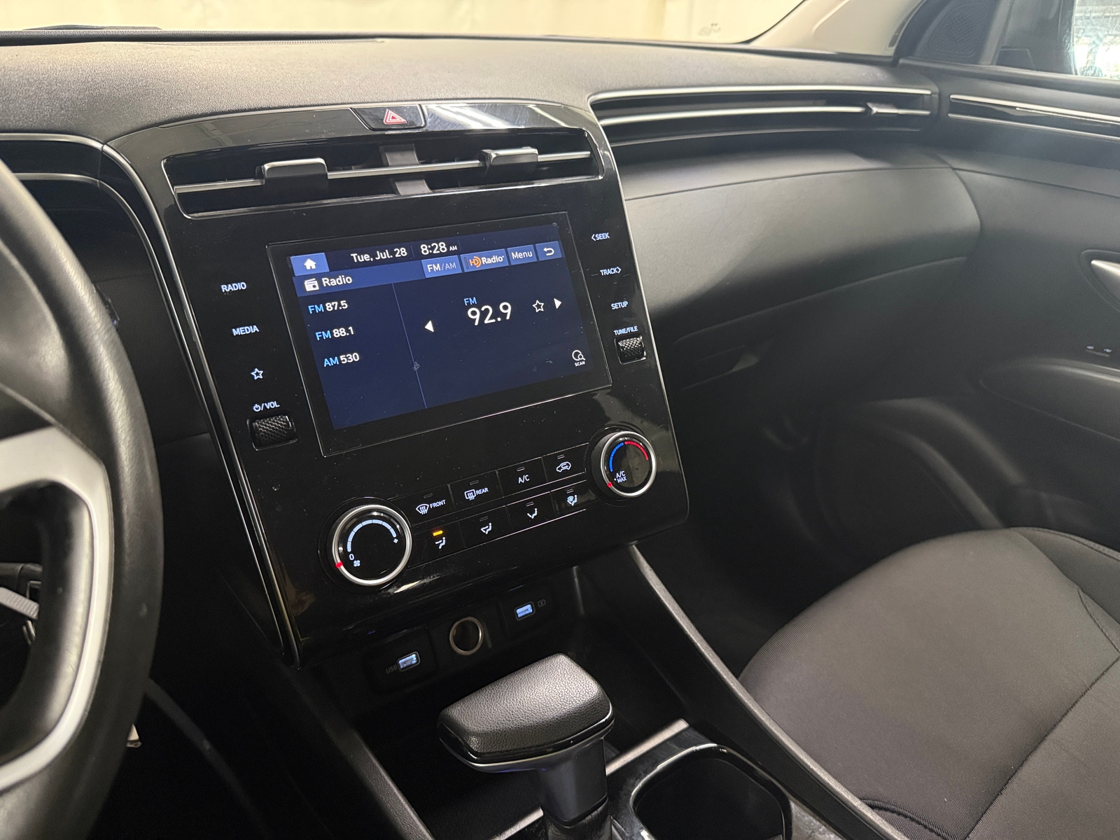 Thumbnail: 2022 Hyundai Tucson - 4