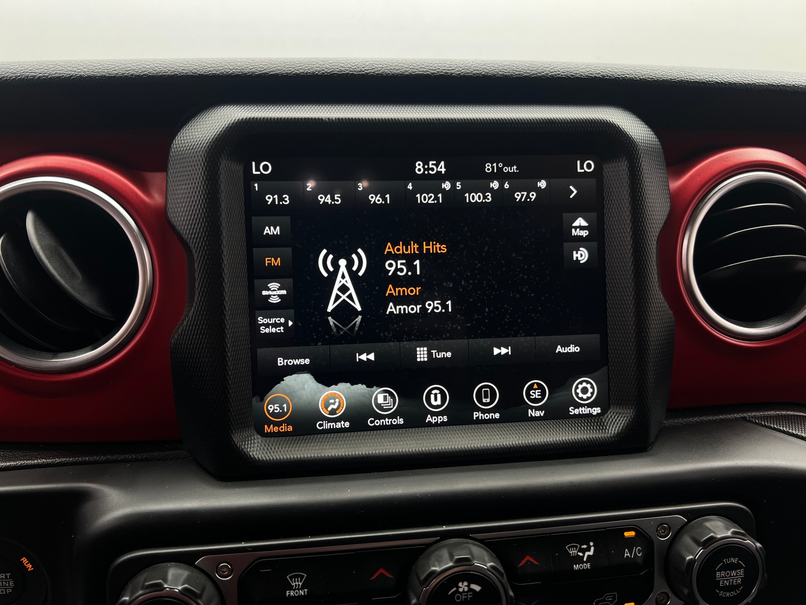 Thumbnail: 2023 Jeep Gladiator - 4