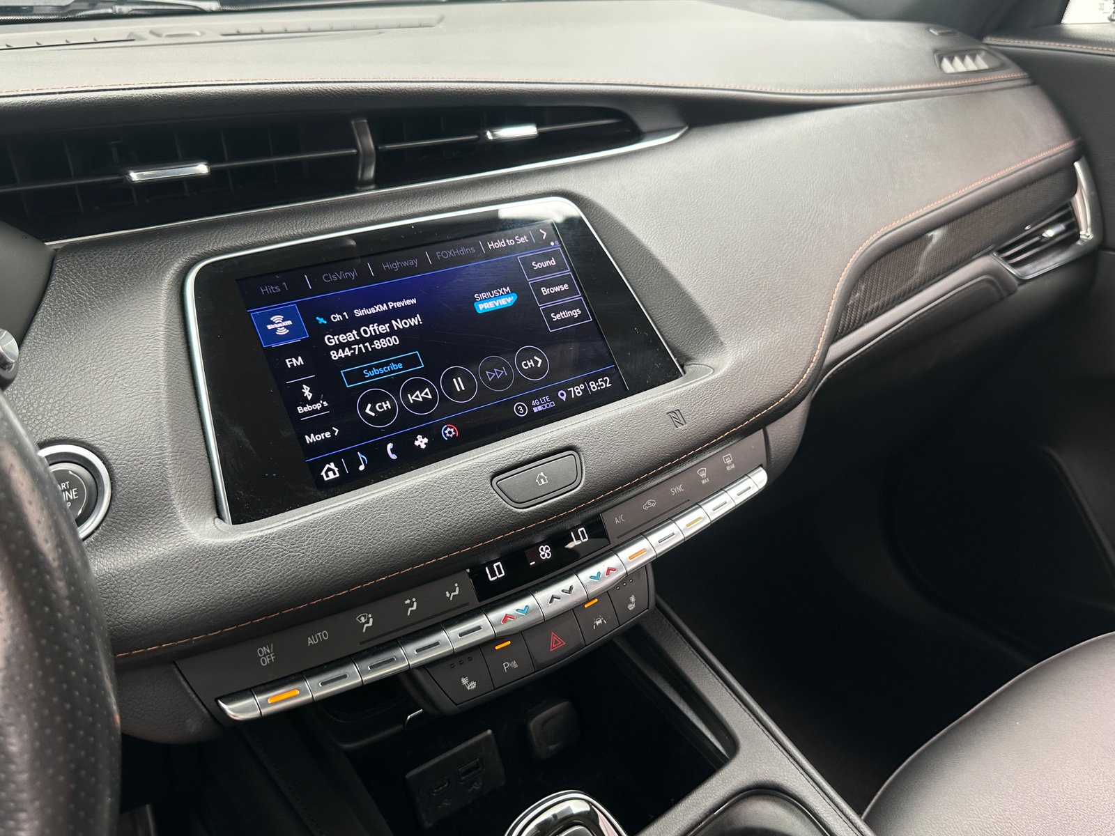 Thumbnail: 2020 Cadillac XT4 - 3