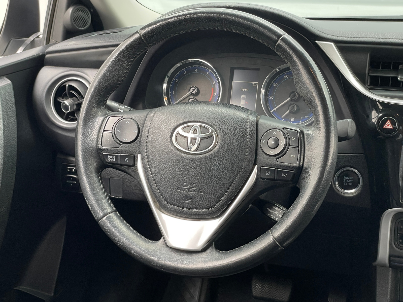 Thumbnail: 2019 Toyota Corolla - 4