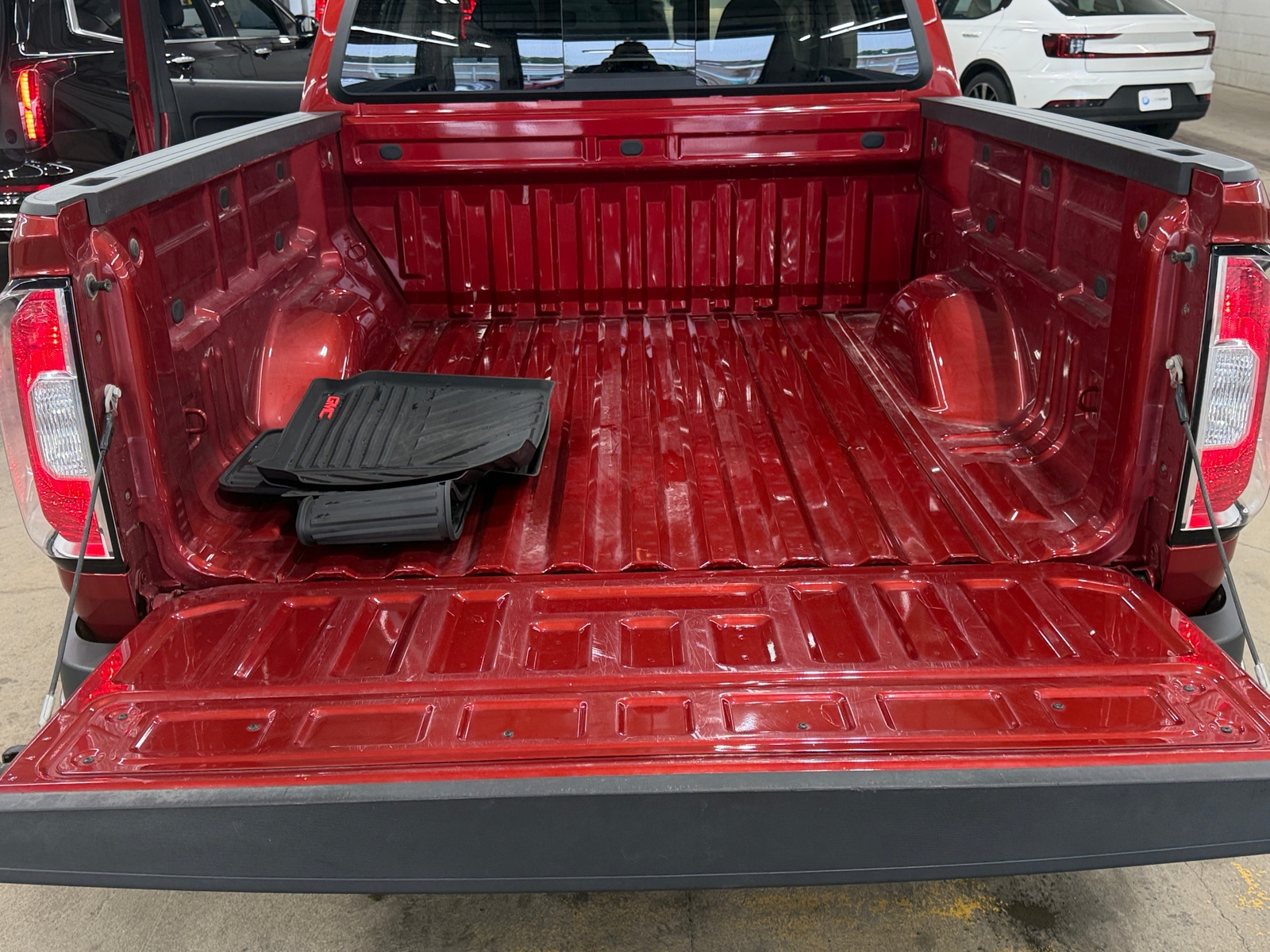 Thumbnail: 2016 GMC Canyon - 6