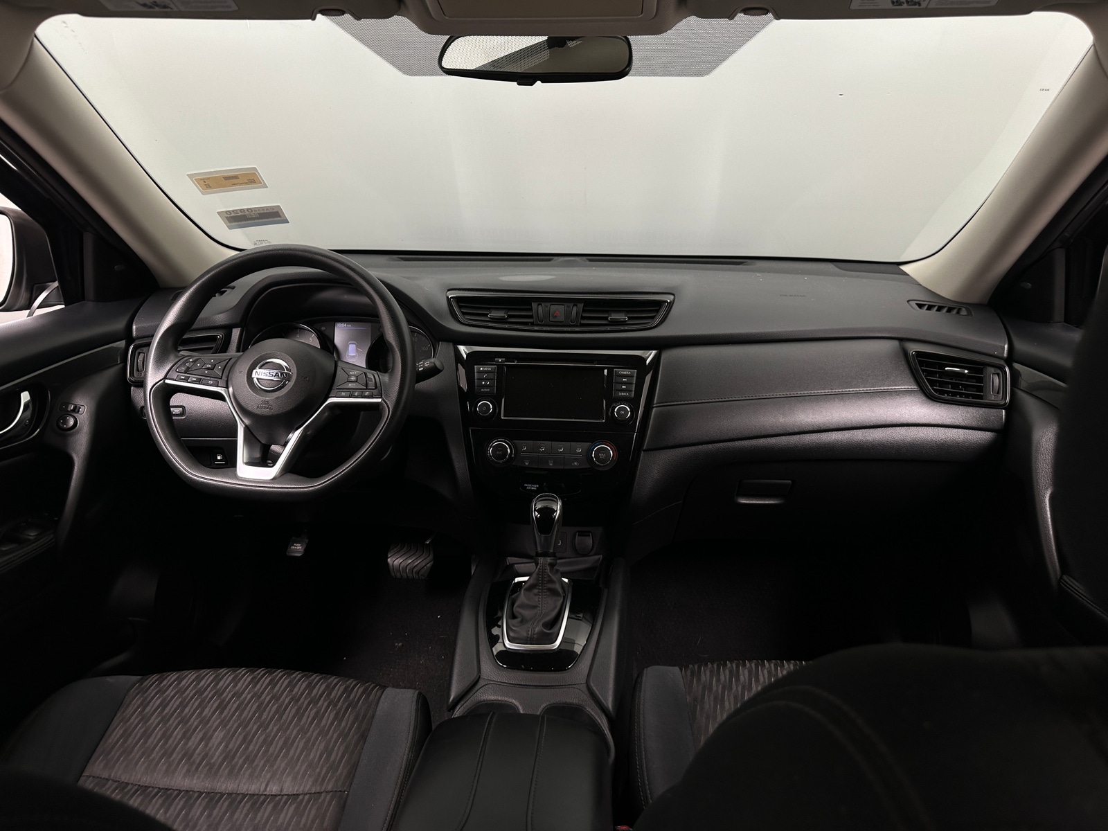 Thumbnail: 2018 Nissan Rogue - 3
