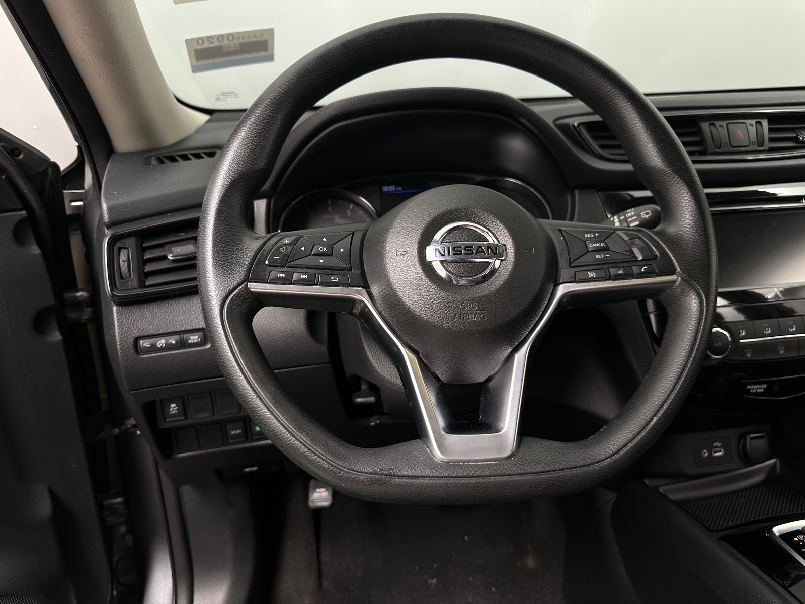 Thumbnail: 2018 Nissan Rogue - 5