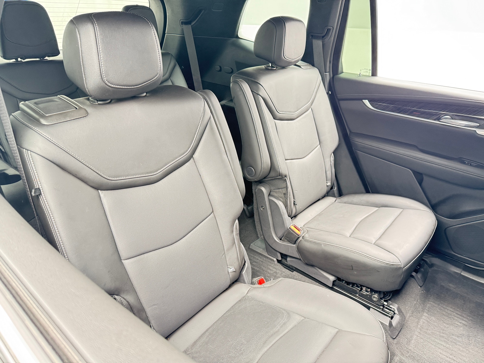 Thumbnail: 2022 Cadillac XT6 - 5