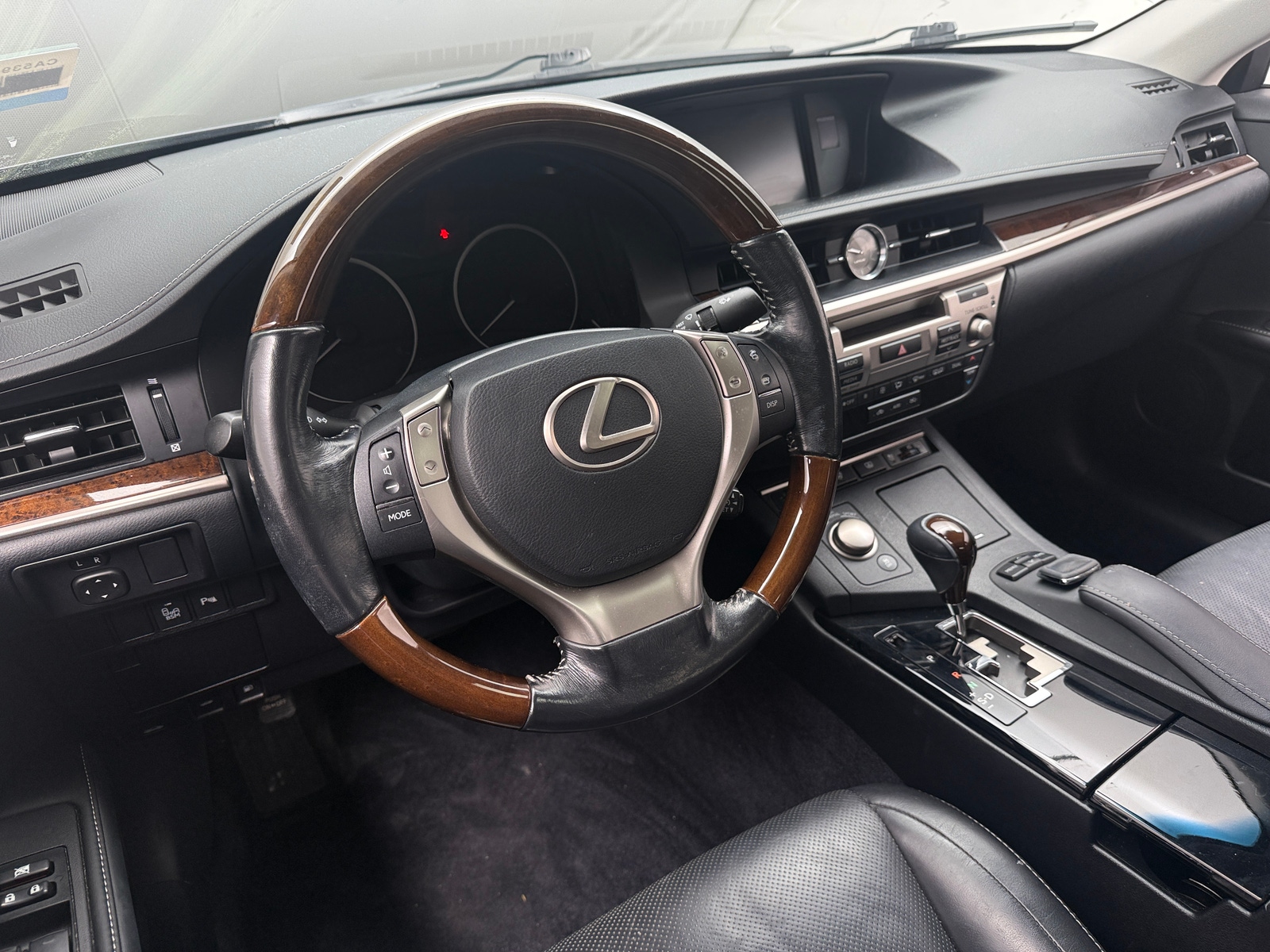 Thumbnail: 2015 Lexus ES - 4