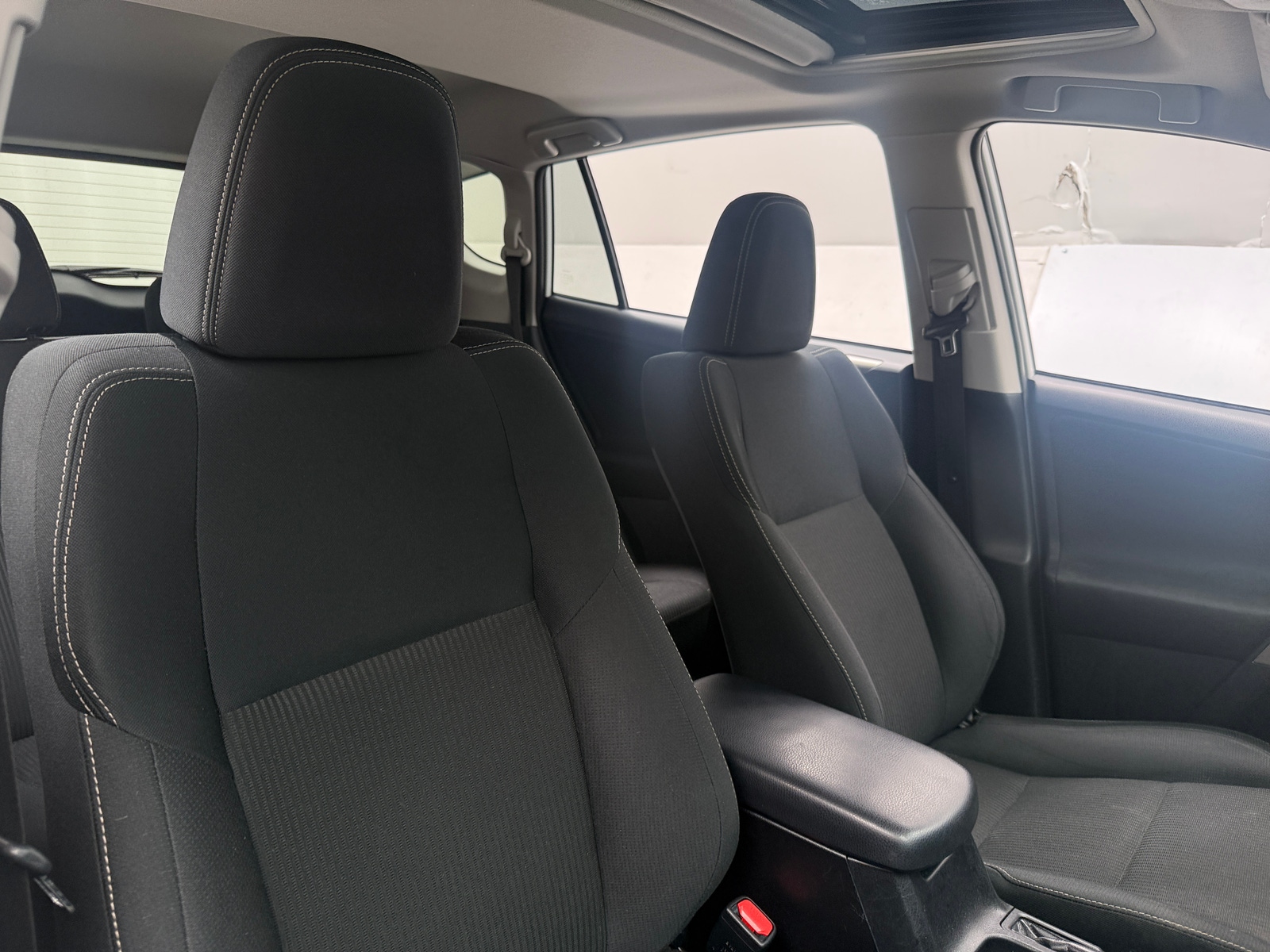 Thumbnail: 2014 Toyota RAV4 - 2