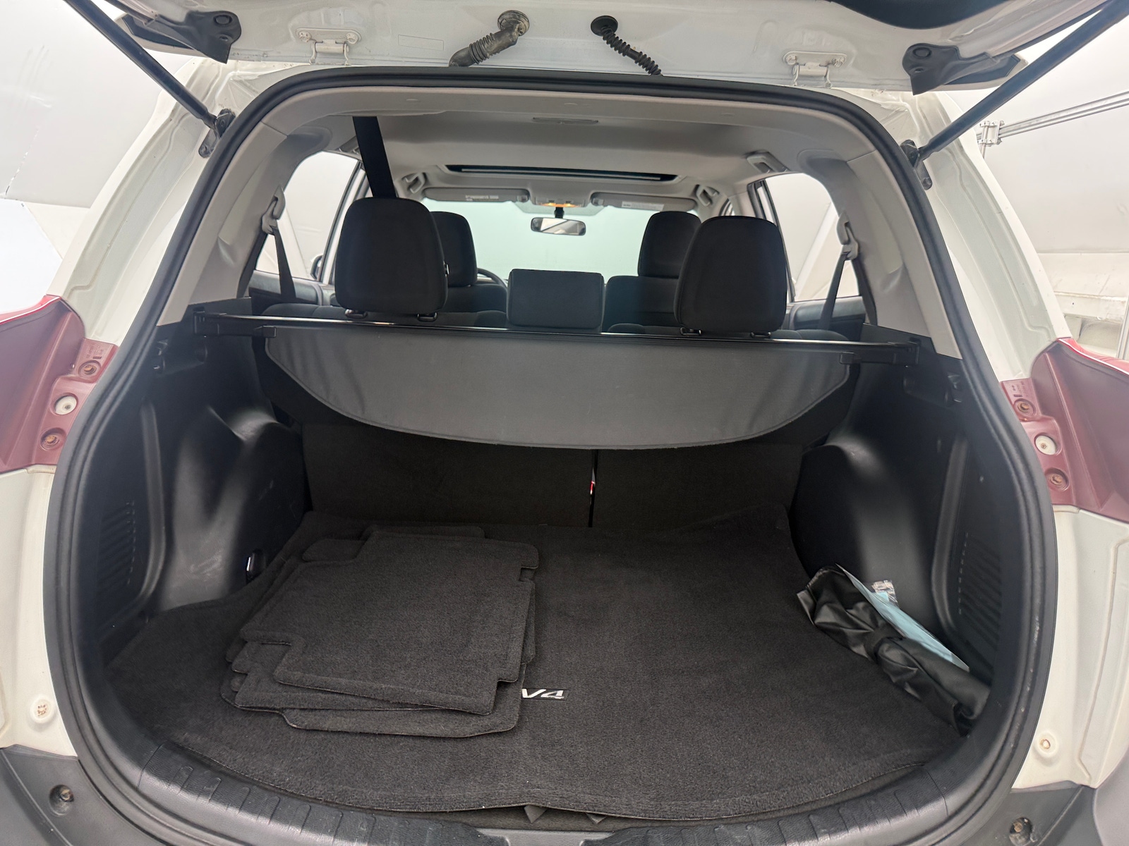 Thumbnail: 2014 Toyota RAV4 - 7