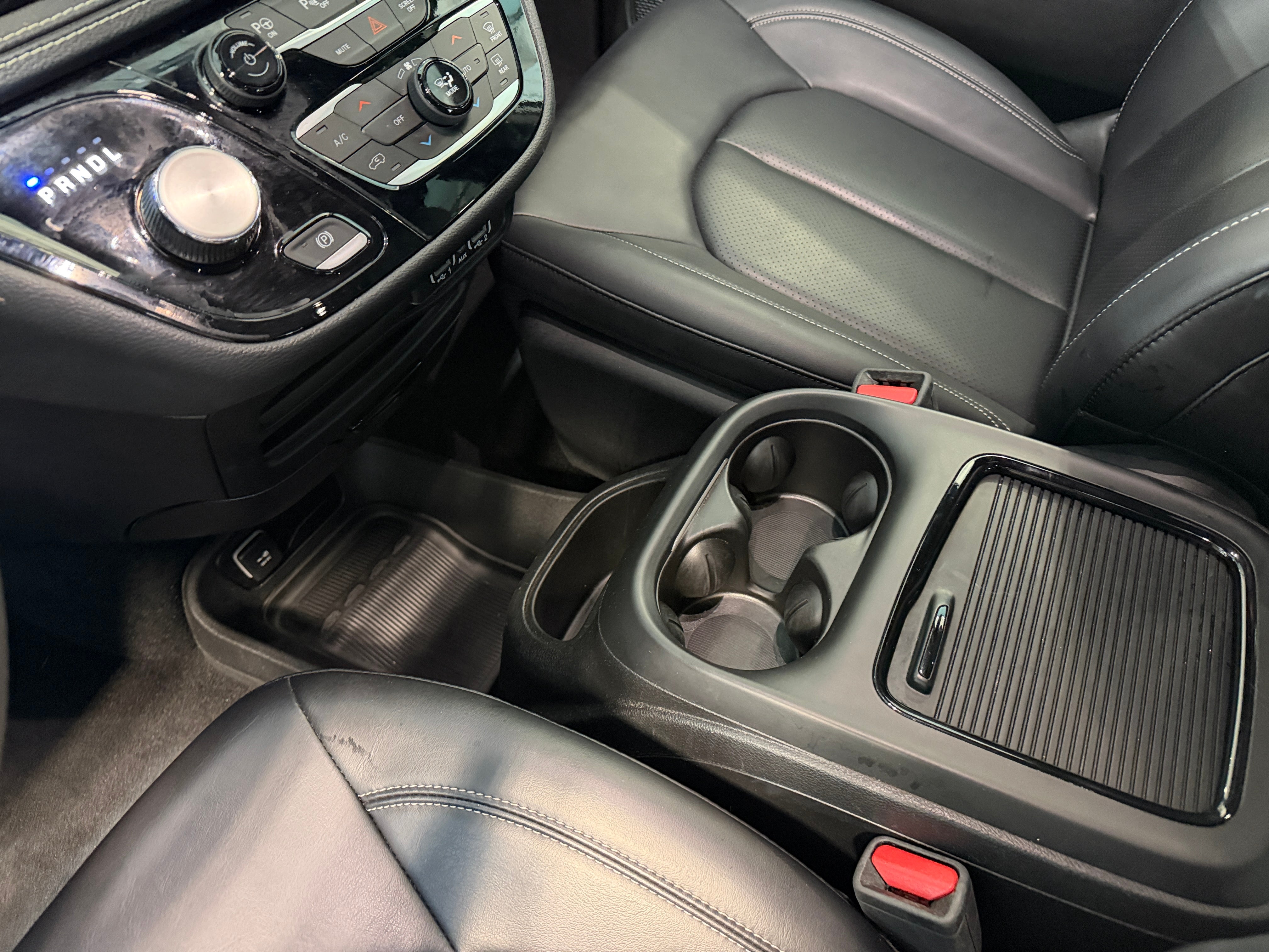 2024 Chrysler Pacifica PHEV