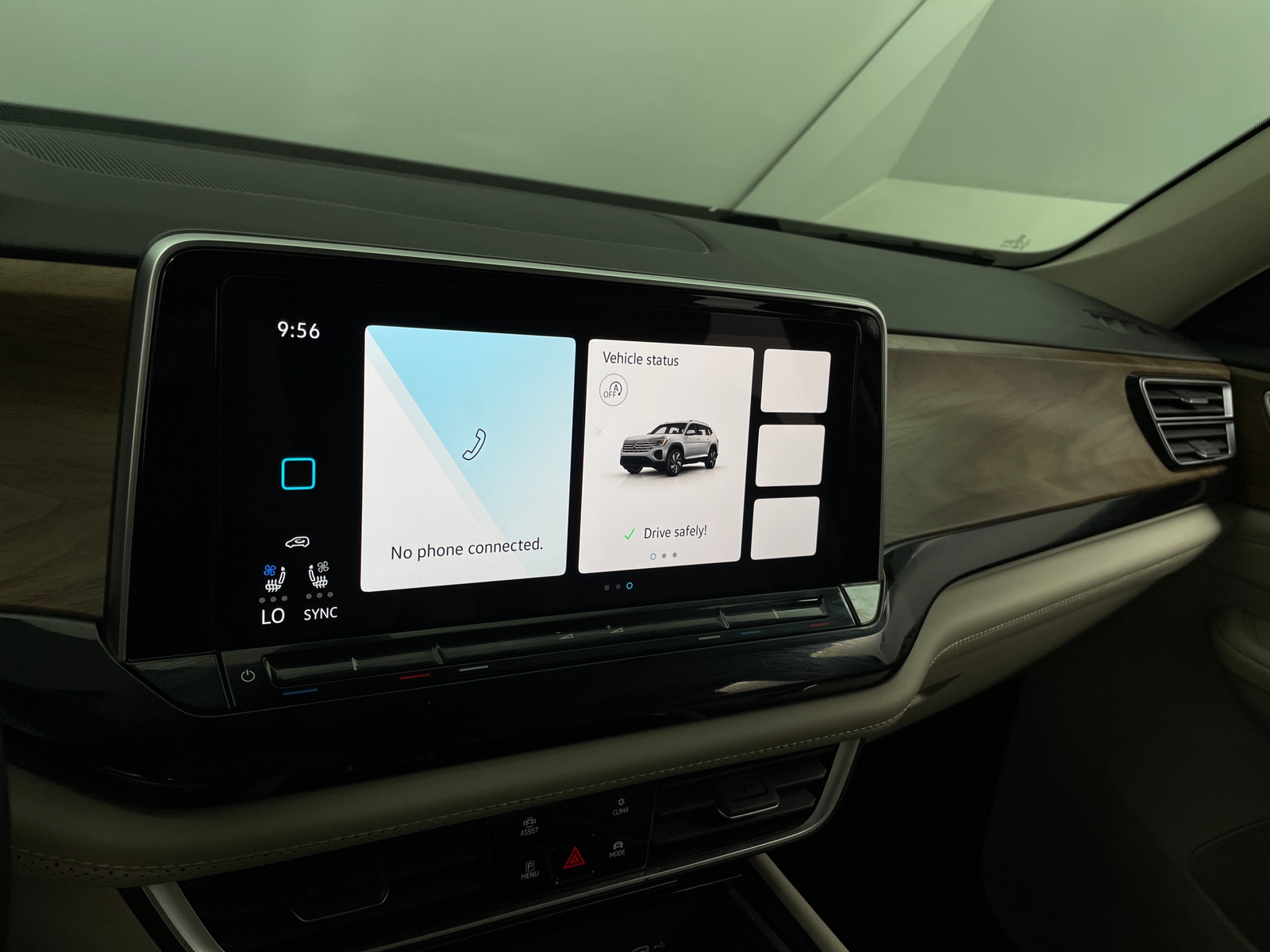 Thumbnail: 2024 Volkswagen Atlas - 3