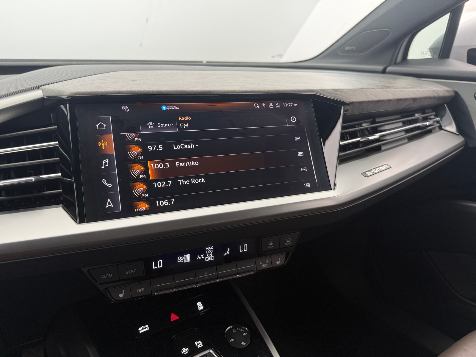 Thumbnail: 2023 Audi Q4 e-tron - 3