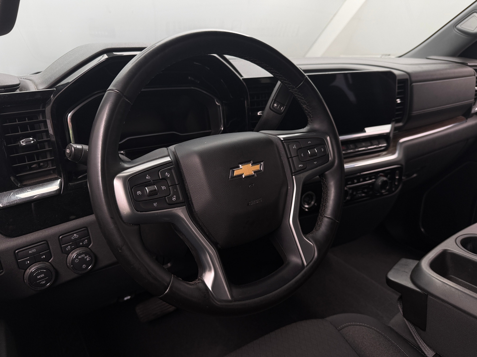 Thumbnail: 2023 Chevrolet Silverado 1500 - 5
