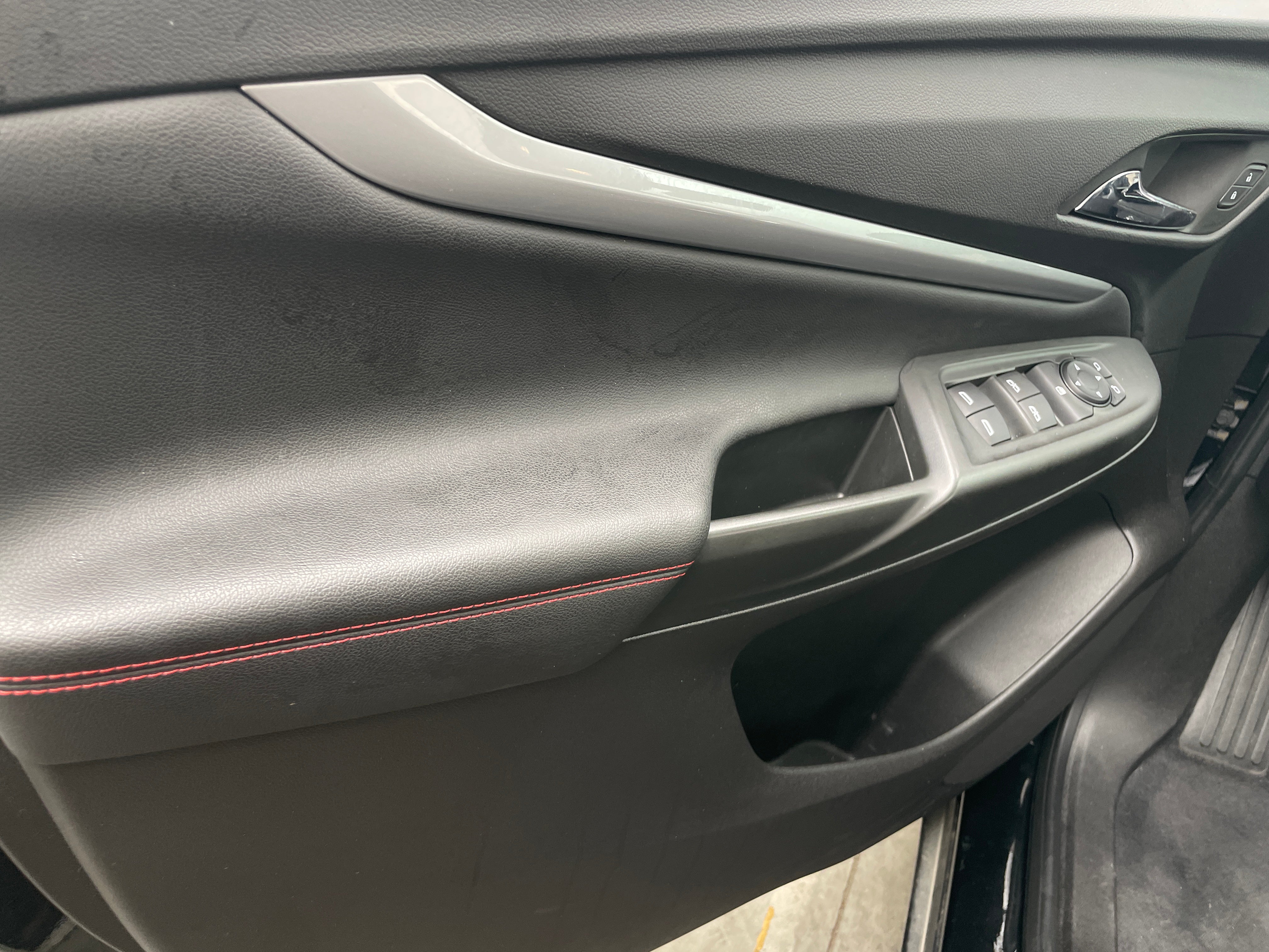 Used 2023 Chevrolet Bolt EUV Premier with VIN 1G1FZ6S07P4172876 for sale in Auburn, WA