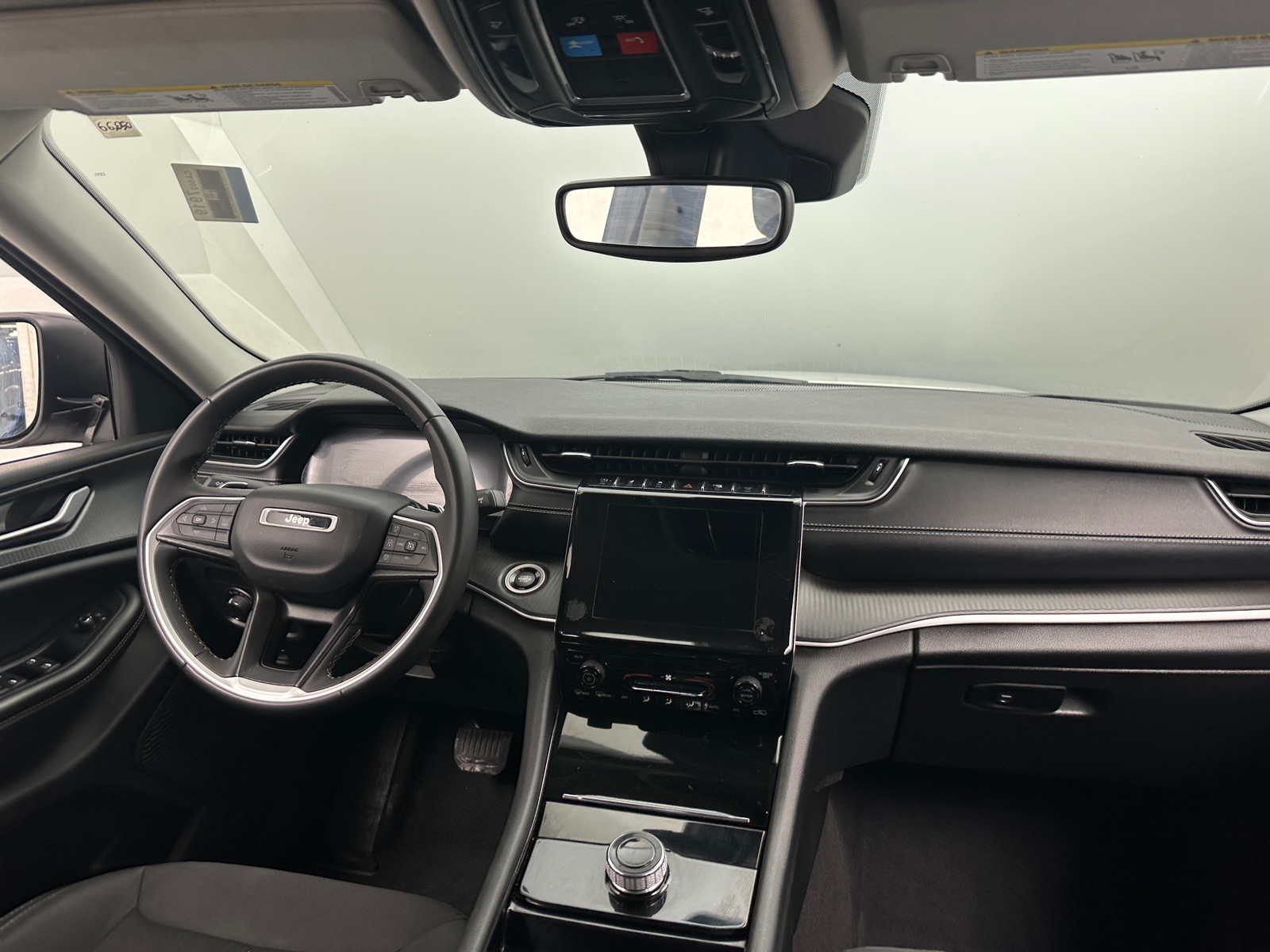 Thumbnail: 2023 Jeep Grand Cherokee L - 3