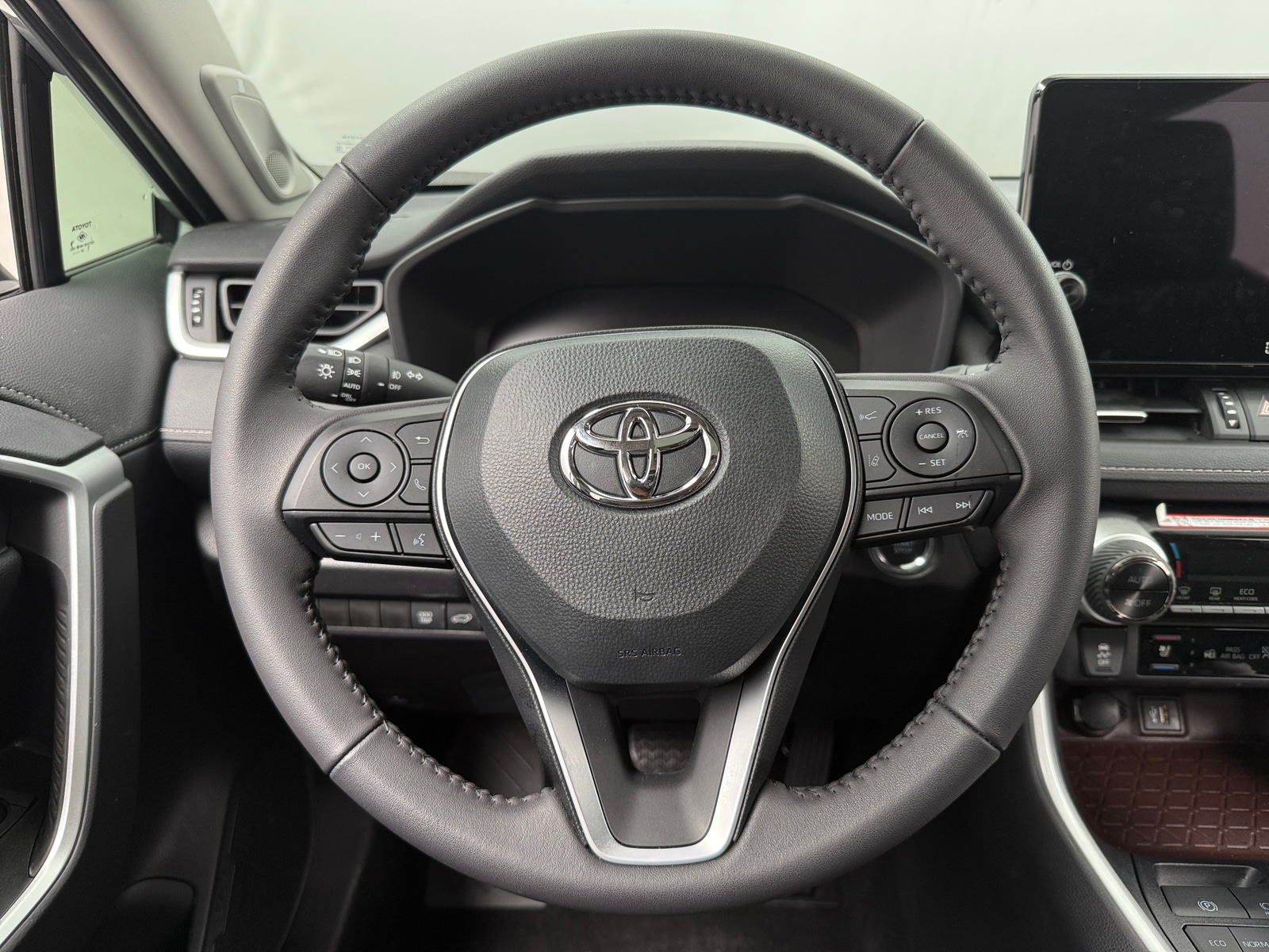 Thumbnail: 2025 Toyota RAV4 - 4