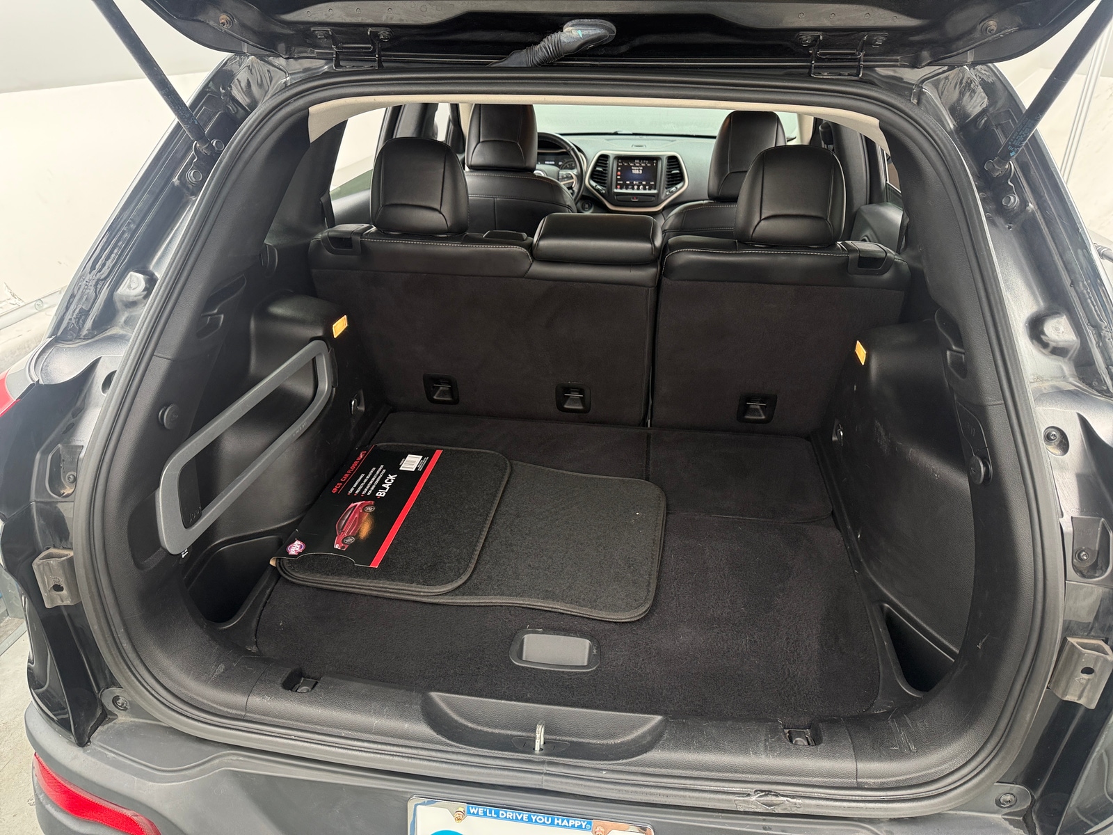 Thumbnail: 2016 Jeep Cherokee - 6