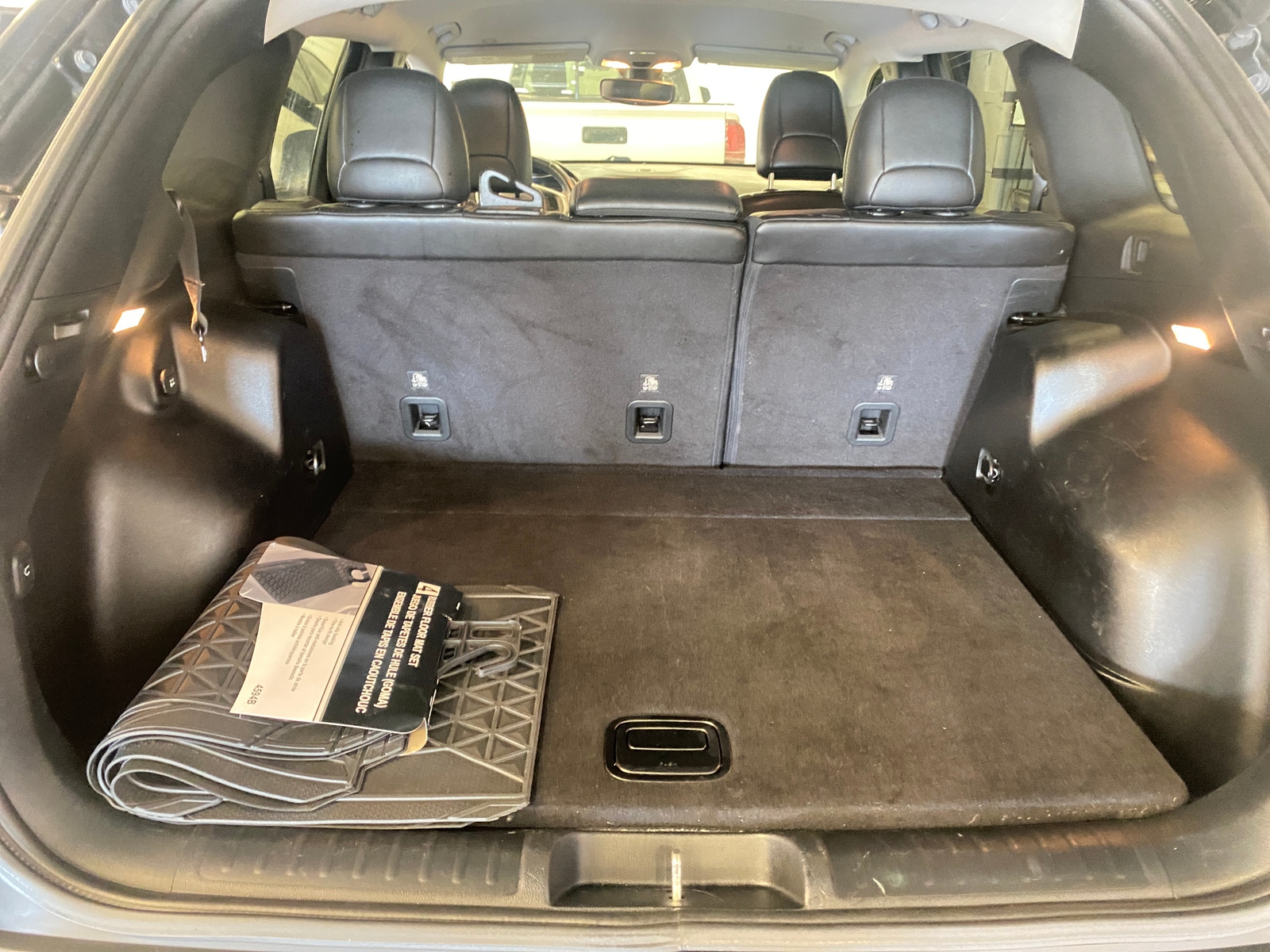 Thumbnail: 2019 Jeep Cherokee - 7