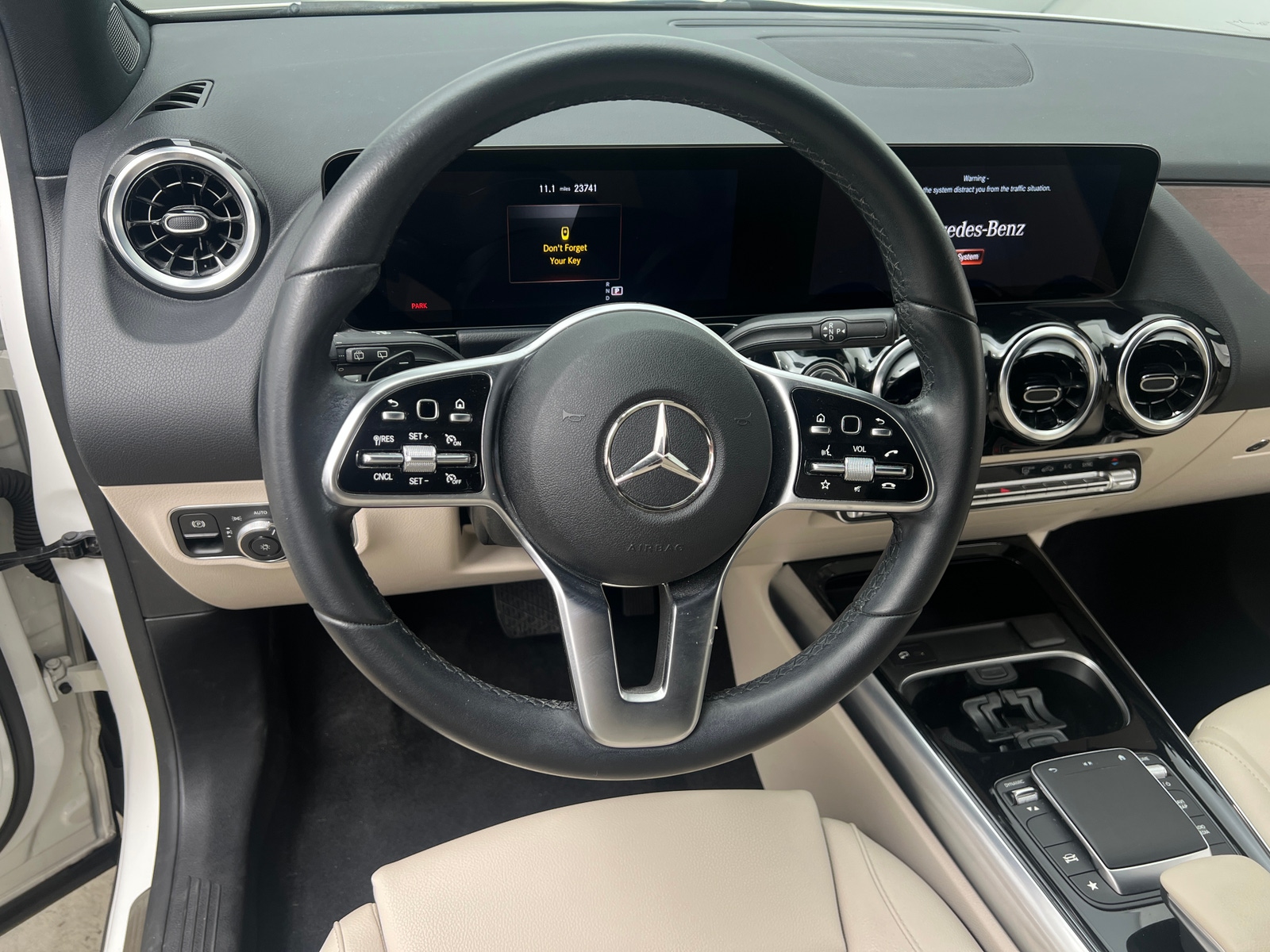 Thumbnail: 2022 Mercedes-Benz GLA - 4