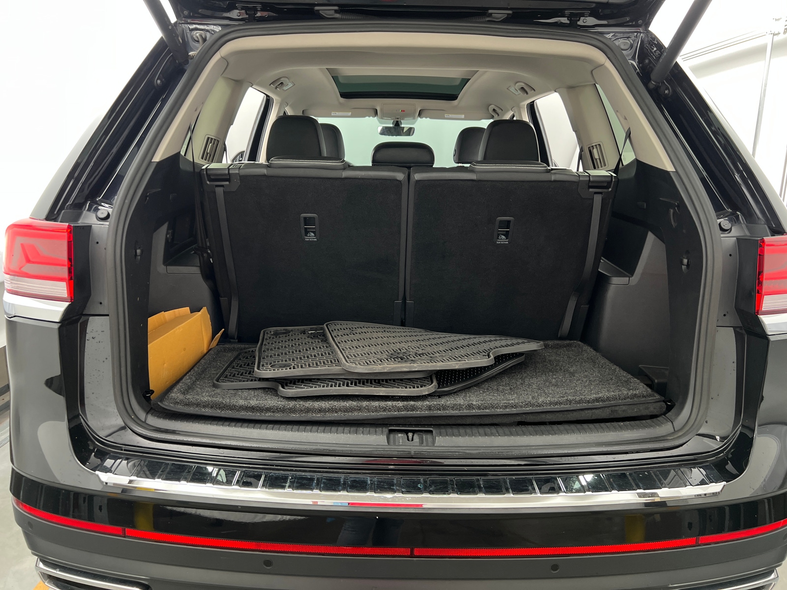 Thumbnail: 2023 Volkswagen Atlas - 6