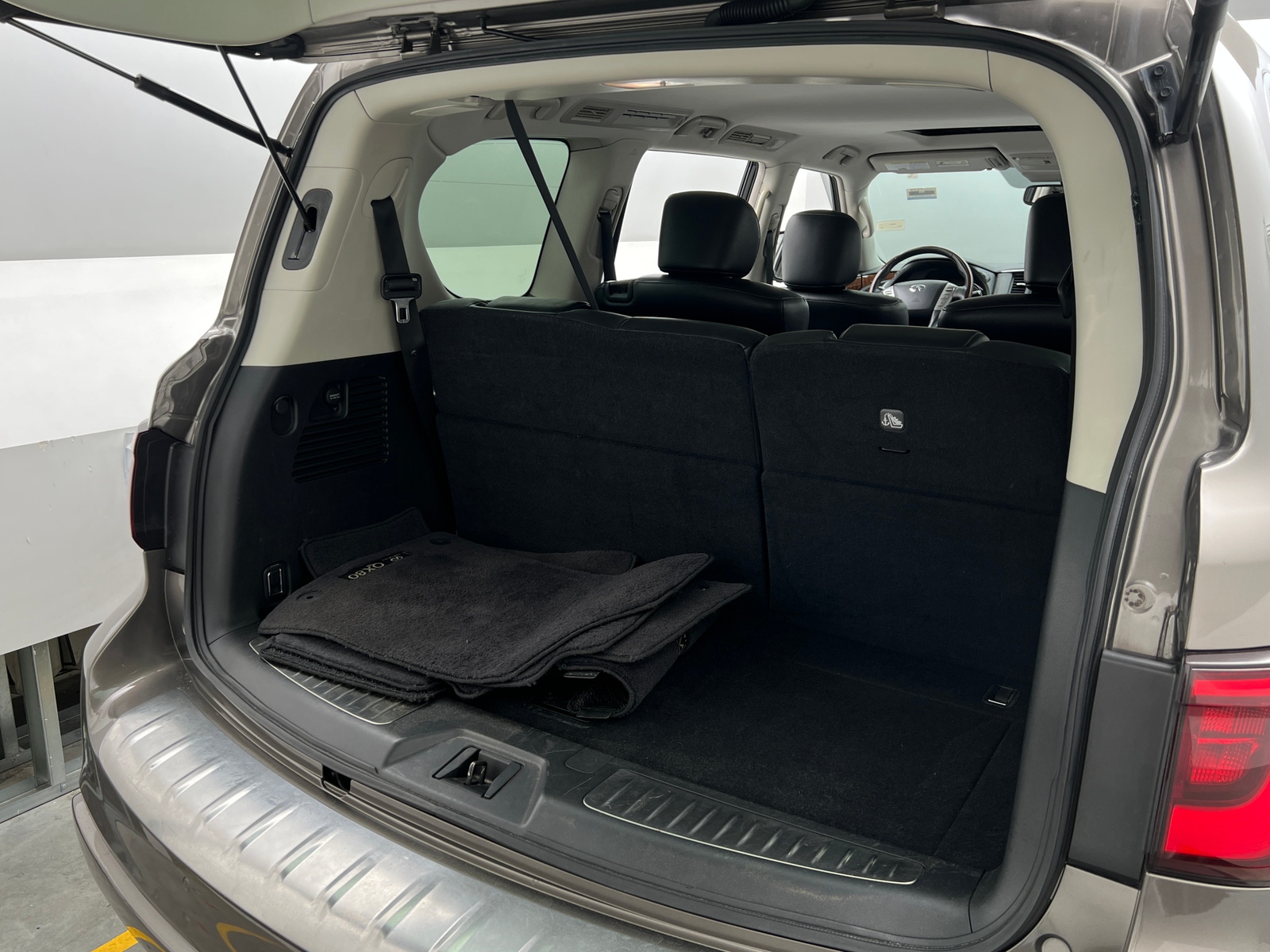 Thumbnail: 2019 INFINITI QX80 - 6