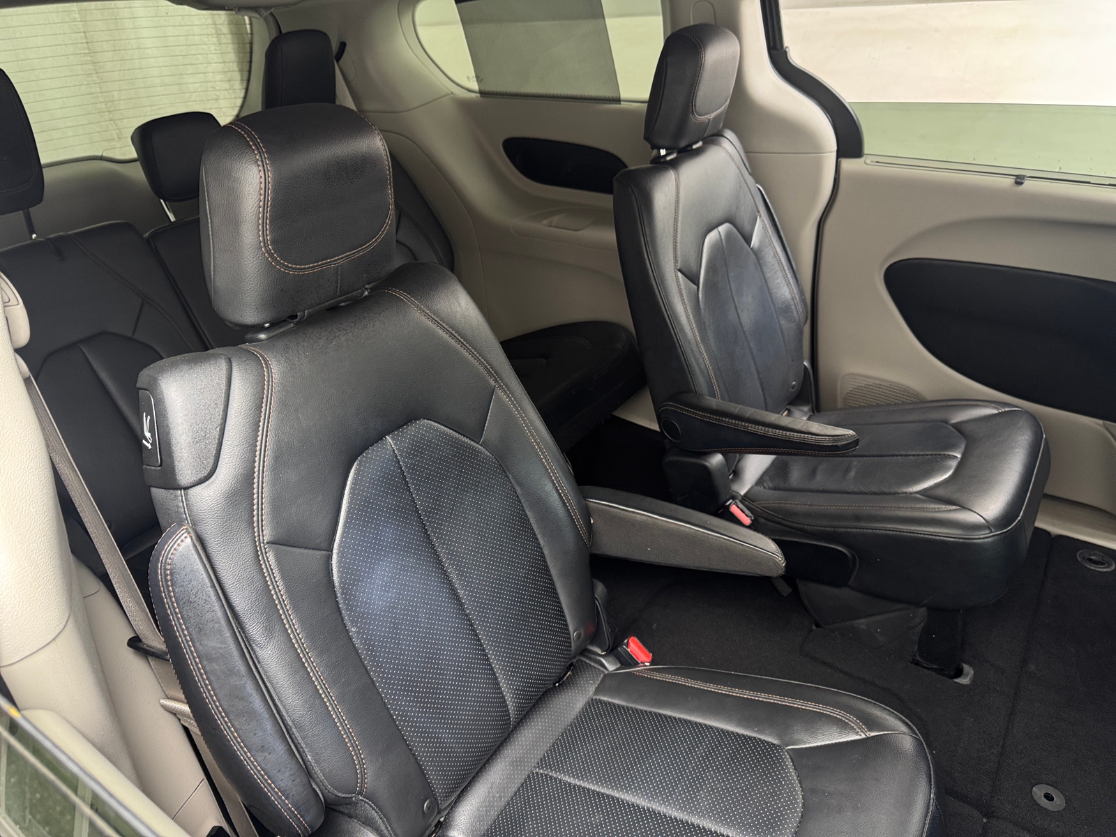 Thumbnail: 2017 Chrysler Pacifica - 5