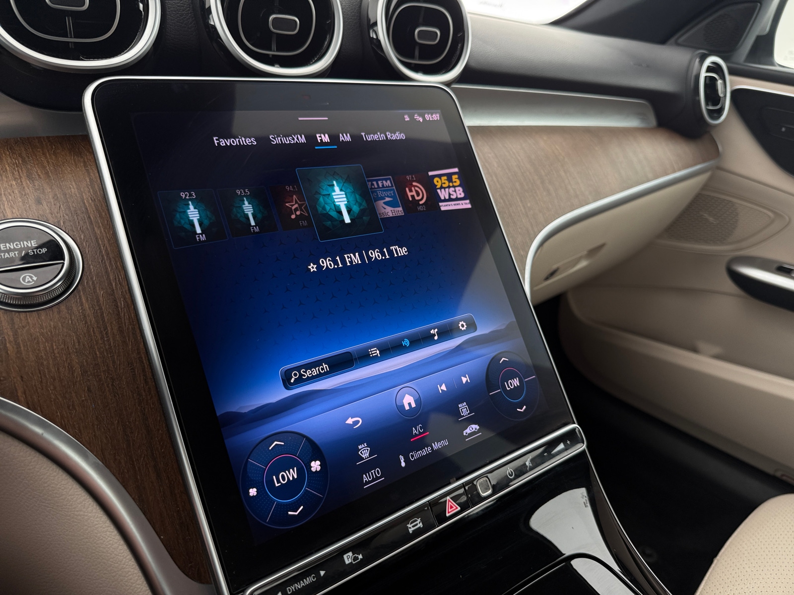 Thumbnail: 2023 Mercedes-Benz C-Class - 3