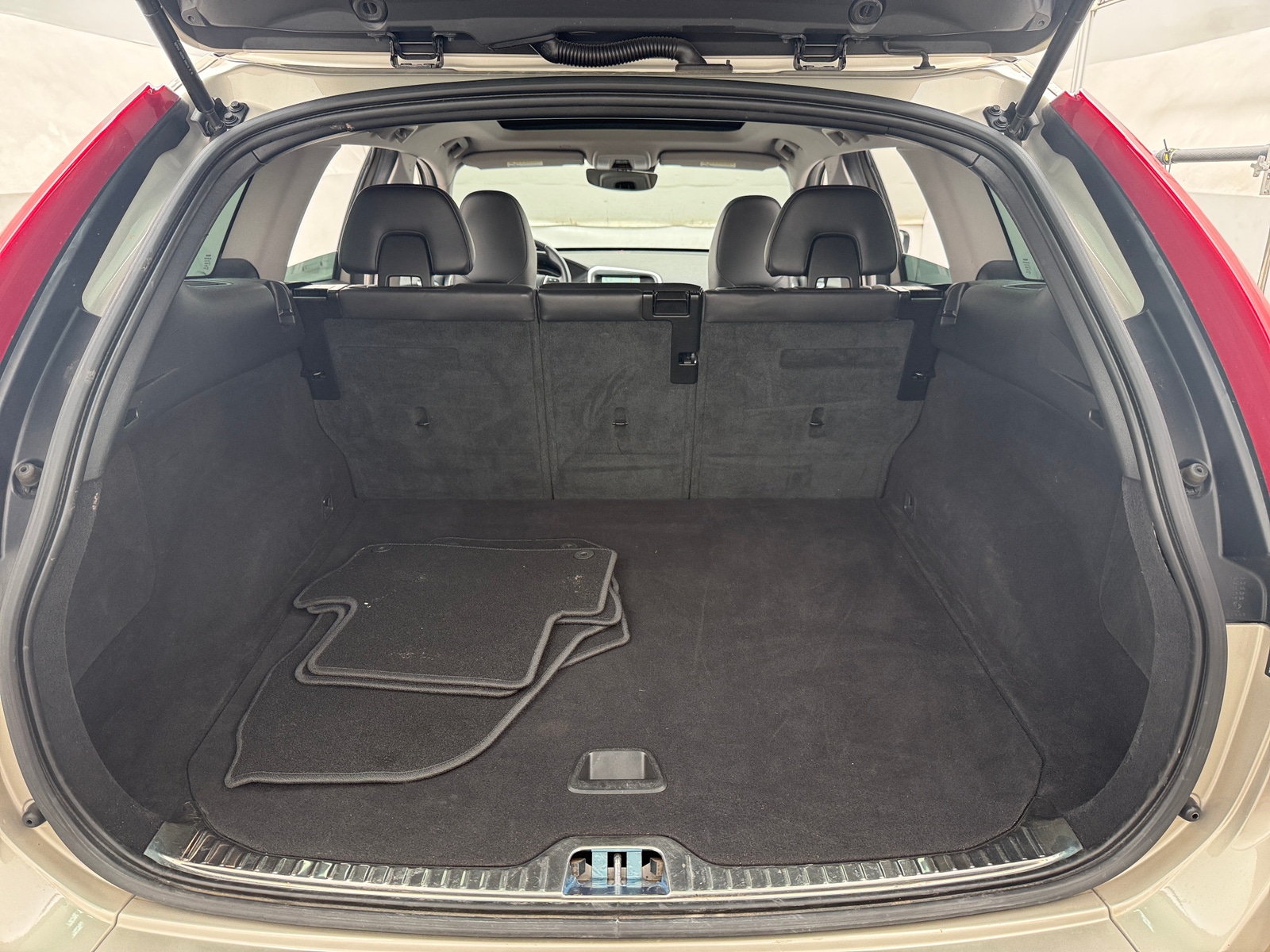 Thumbnail: 2017 Volvo XC60 - 6