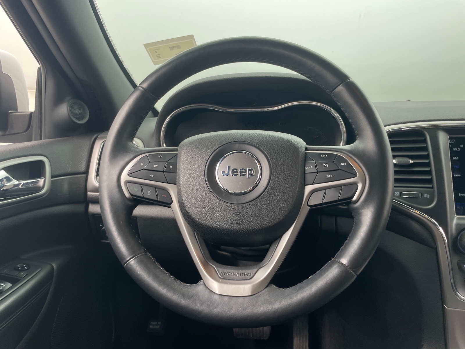 Thumbnail: 2018 Jeep Grand Cherokee - 4