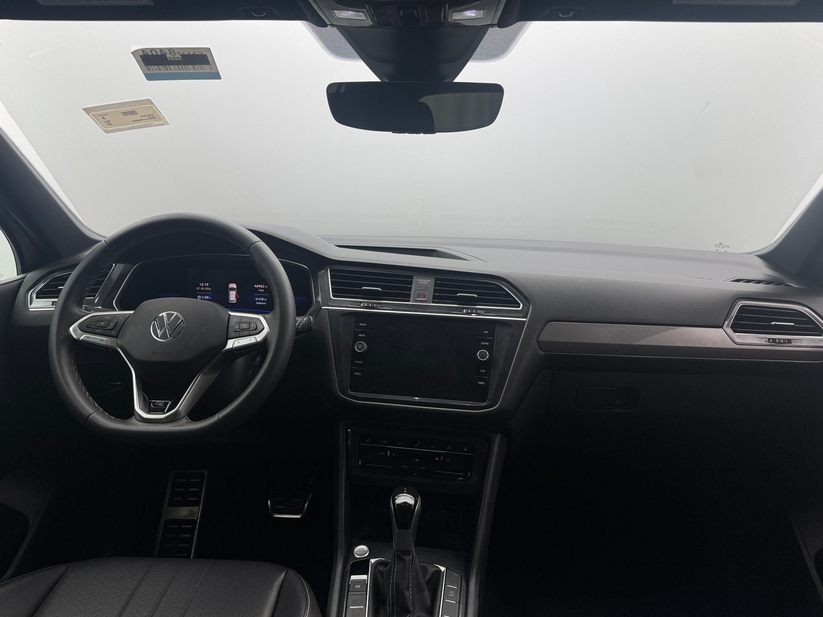 Thumbnail: 2023 Volkswagen Tiguan - 2