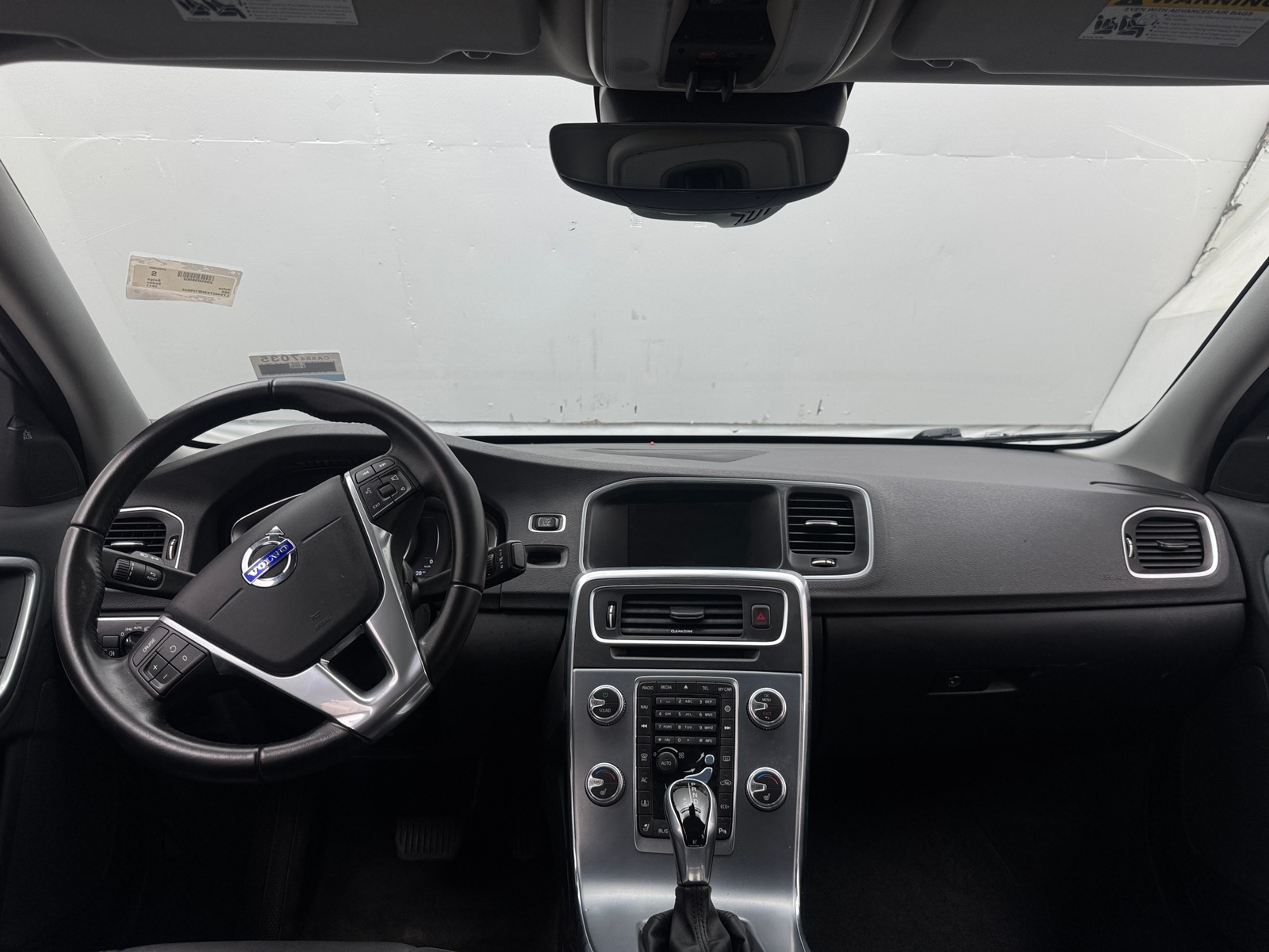 Thumbnail: 2017 Volvo S60 - 2