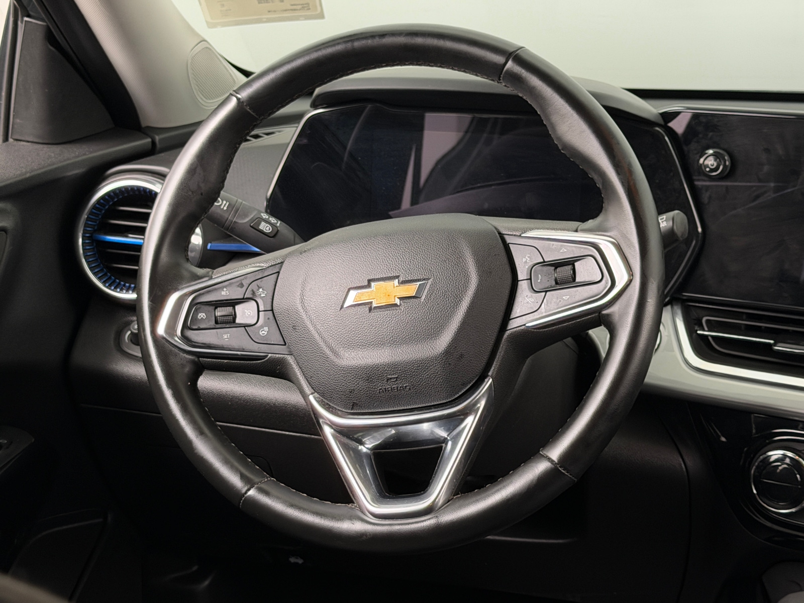 Thumbnail: 2025 Chevrolet Trax - 4
