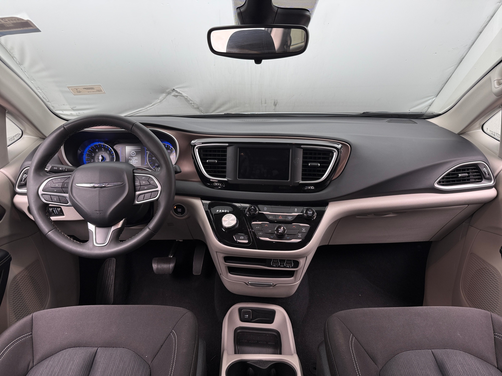 Thumbnail: 2024 Chrysler Voyager - 3